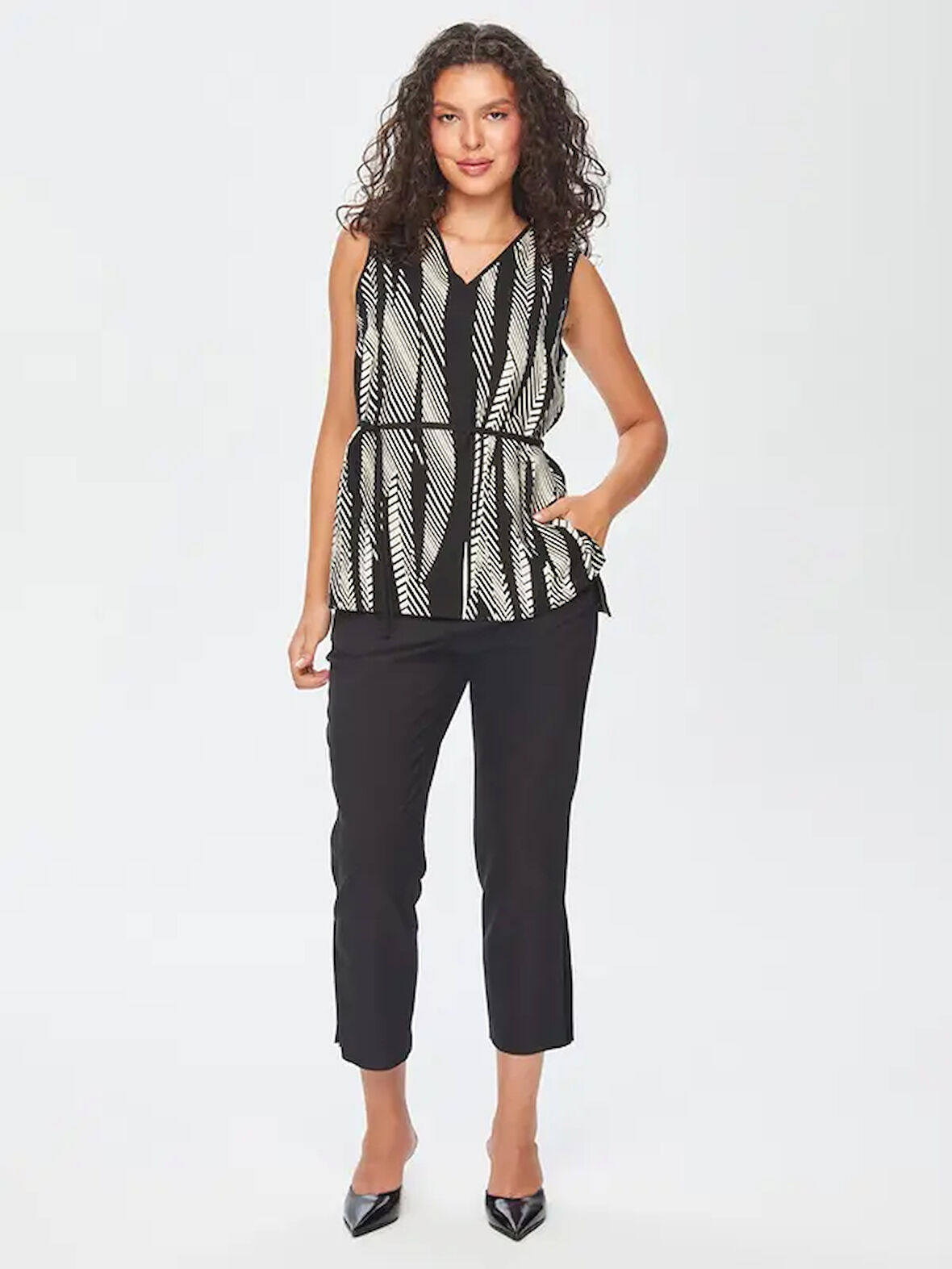 Monochrome Desen V Yaka Atlet 69123