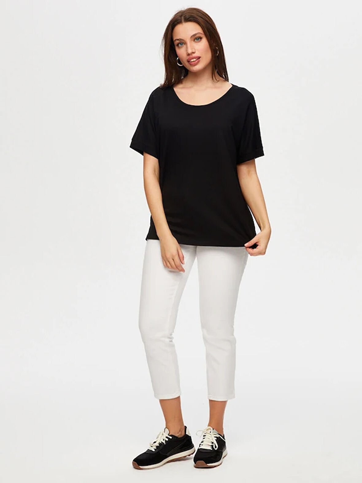 Yuvarlak Yaka Düşük Kollu T-Shirt B00003-1