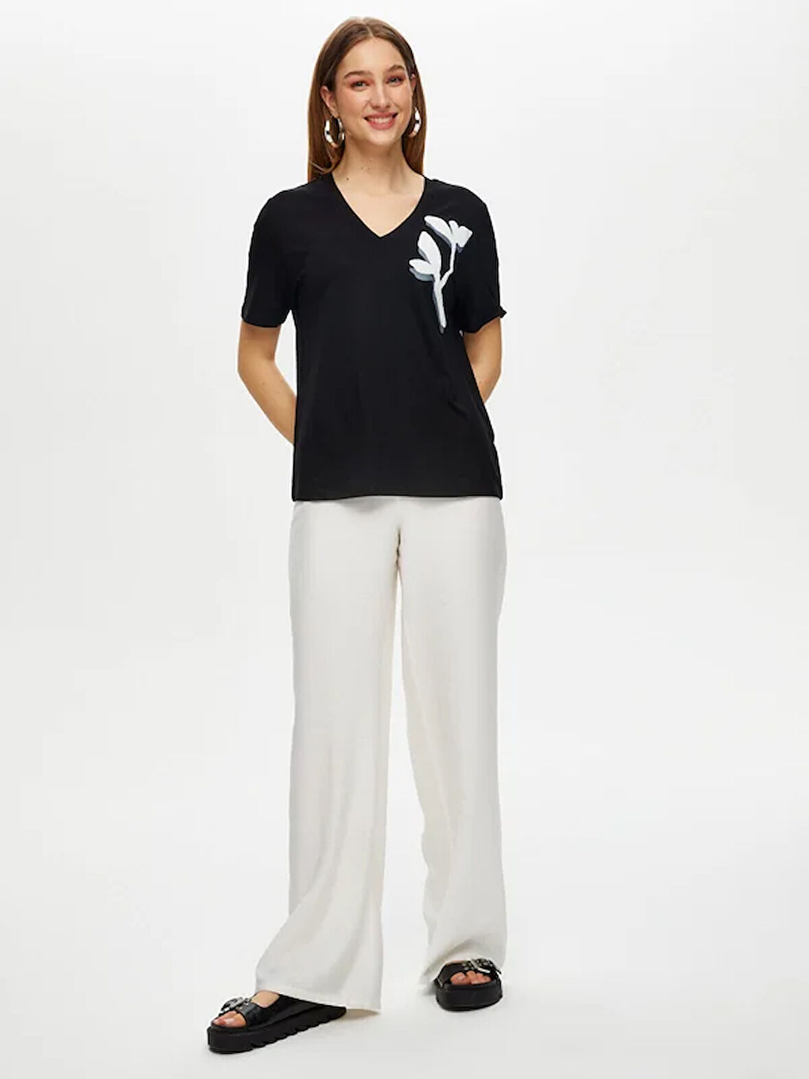 Çiçek Baskı Ve Nakış Detaylı T-Shirt S25TSH057