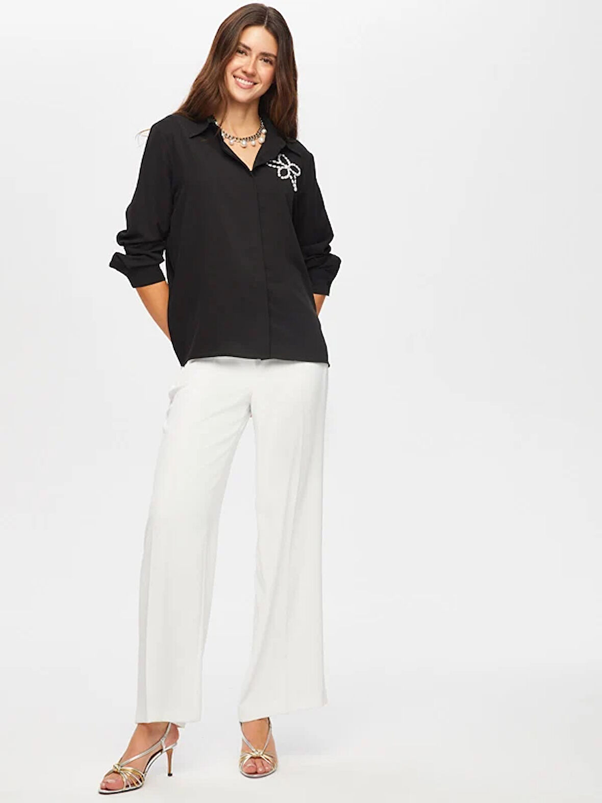 İnci Boncuk Detaylı Gömlek 026