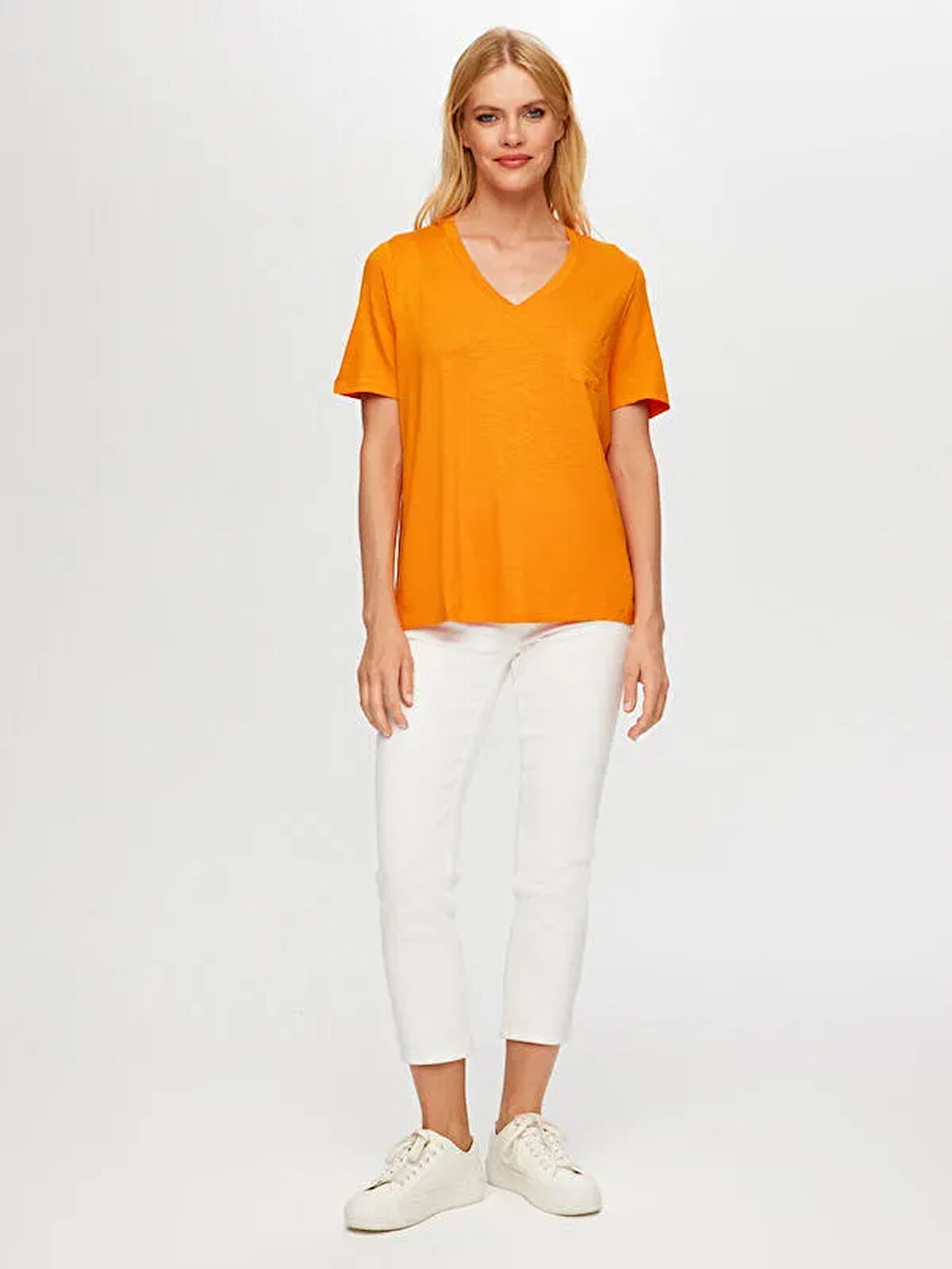 V Yaka Kısa Kollu T-Shirt S25TSH004