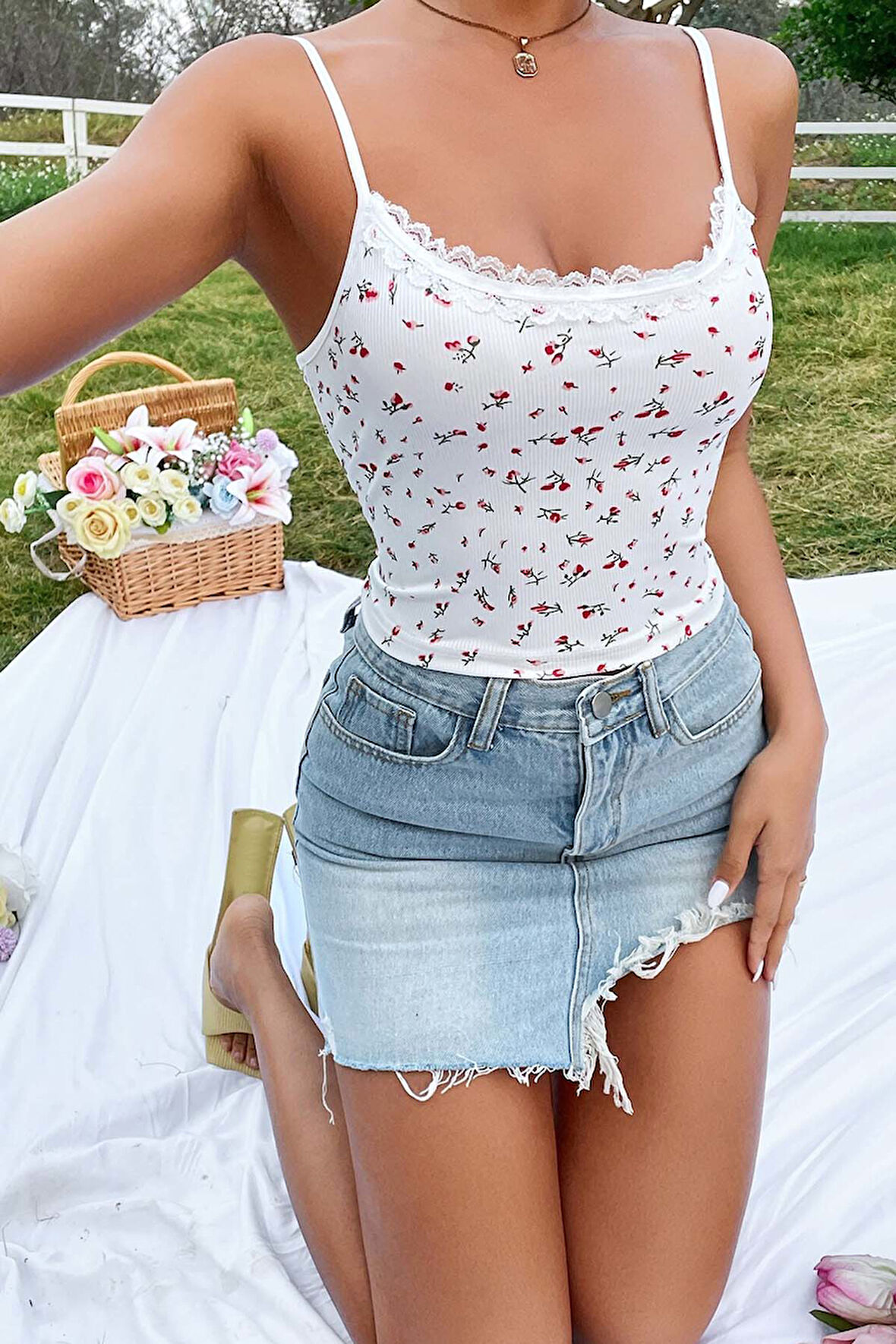 Merry See Çiçek Desenli Askılı Atlet Bluz Crop Top