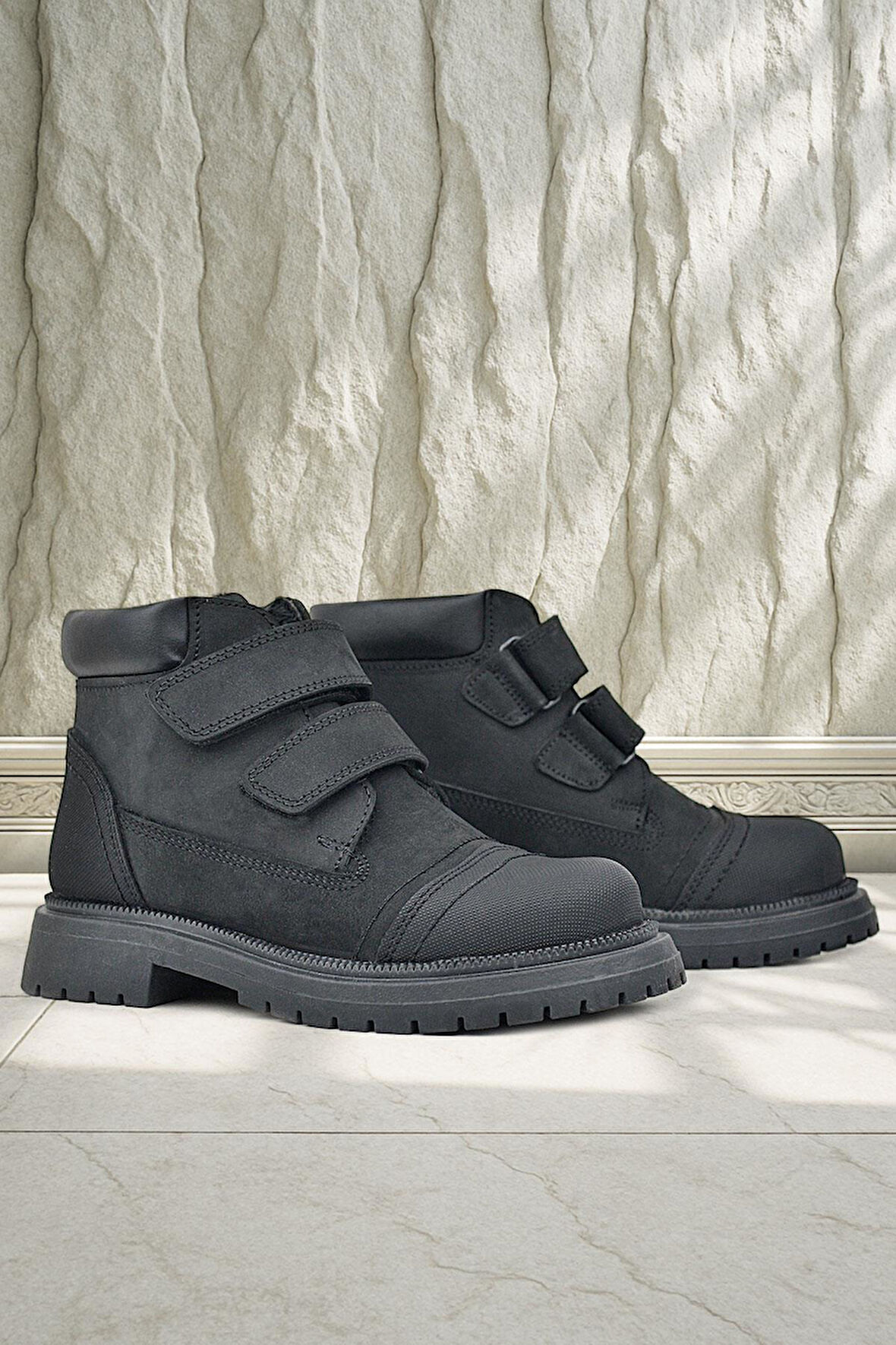 Rakerplus Hakiki Deri Siyah Nubuk Cırt Cırtlı Erkek Çocuk Bot