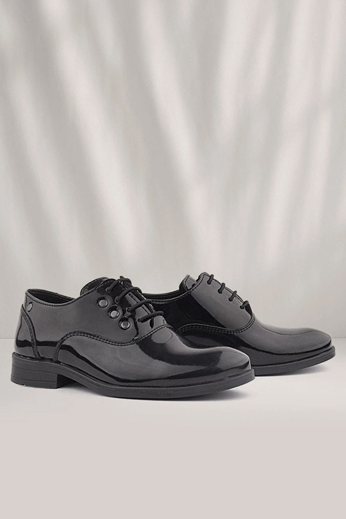 Rakerplus Smokin Siyah Rugan Bağcıklı Metal Detaylı Çocuk Klasik Ayakkabısı