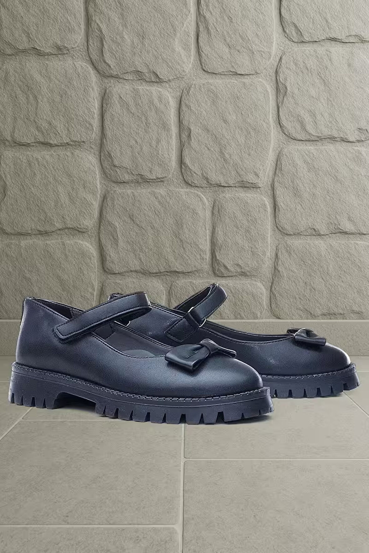 Rakerplus Siyah Mat Kalın Tabanlı Cırtlı Kız Çocuk Babet