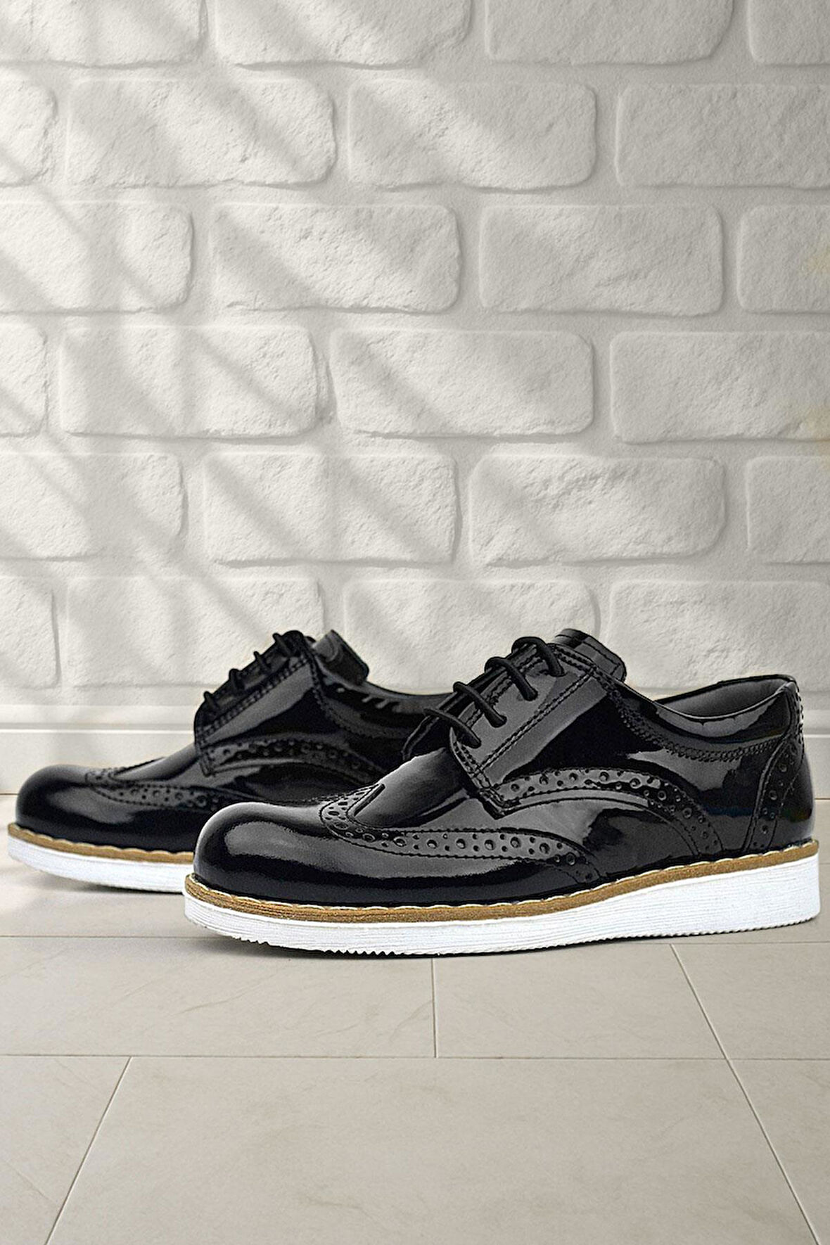 Rakerplus Hidra Siyah Rugan Beyaz Tabanlı Bağcıklı Erkek Çocuk Klasik Ayakkabı