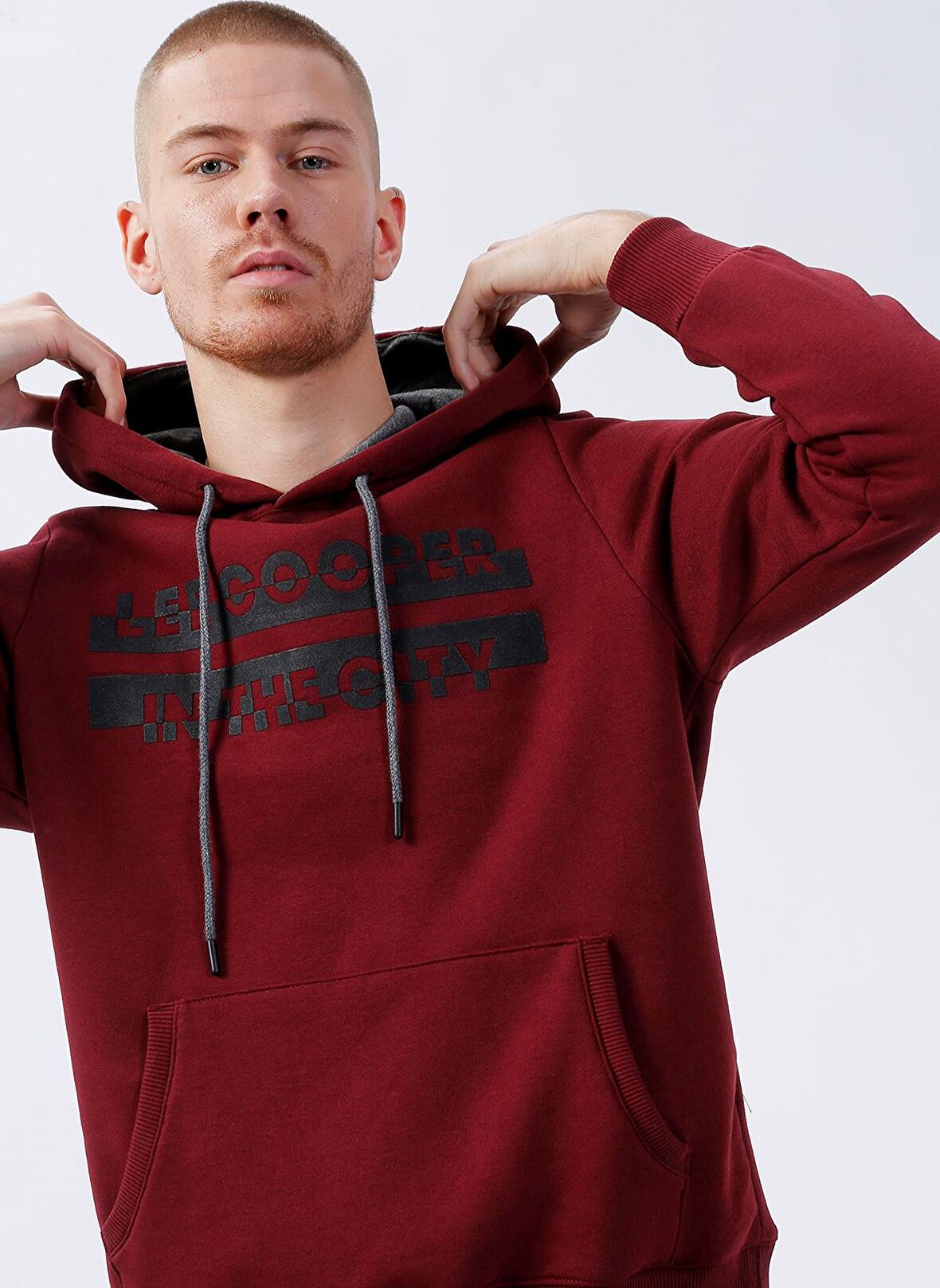 Lee Cooper Kapüşonlu Regular Fit Baskılı Mürdüm Erkek Şardonlu Sweatshirt 231 LCM 241020 TESS