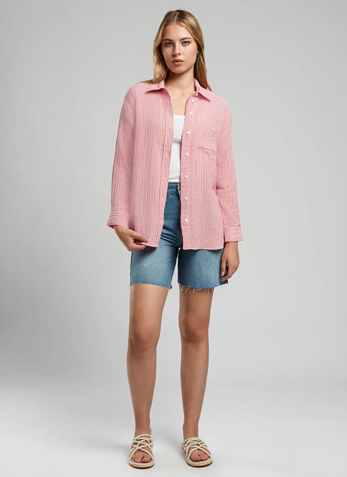 Lee Cooper Rahat Klasik Yaka Çizgili Kırmızı Kadın Gömlek 252 LCF 241004 ALMA KIRMIZI-BEYAZ