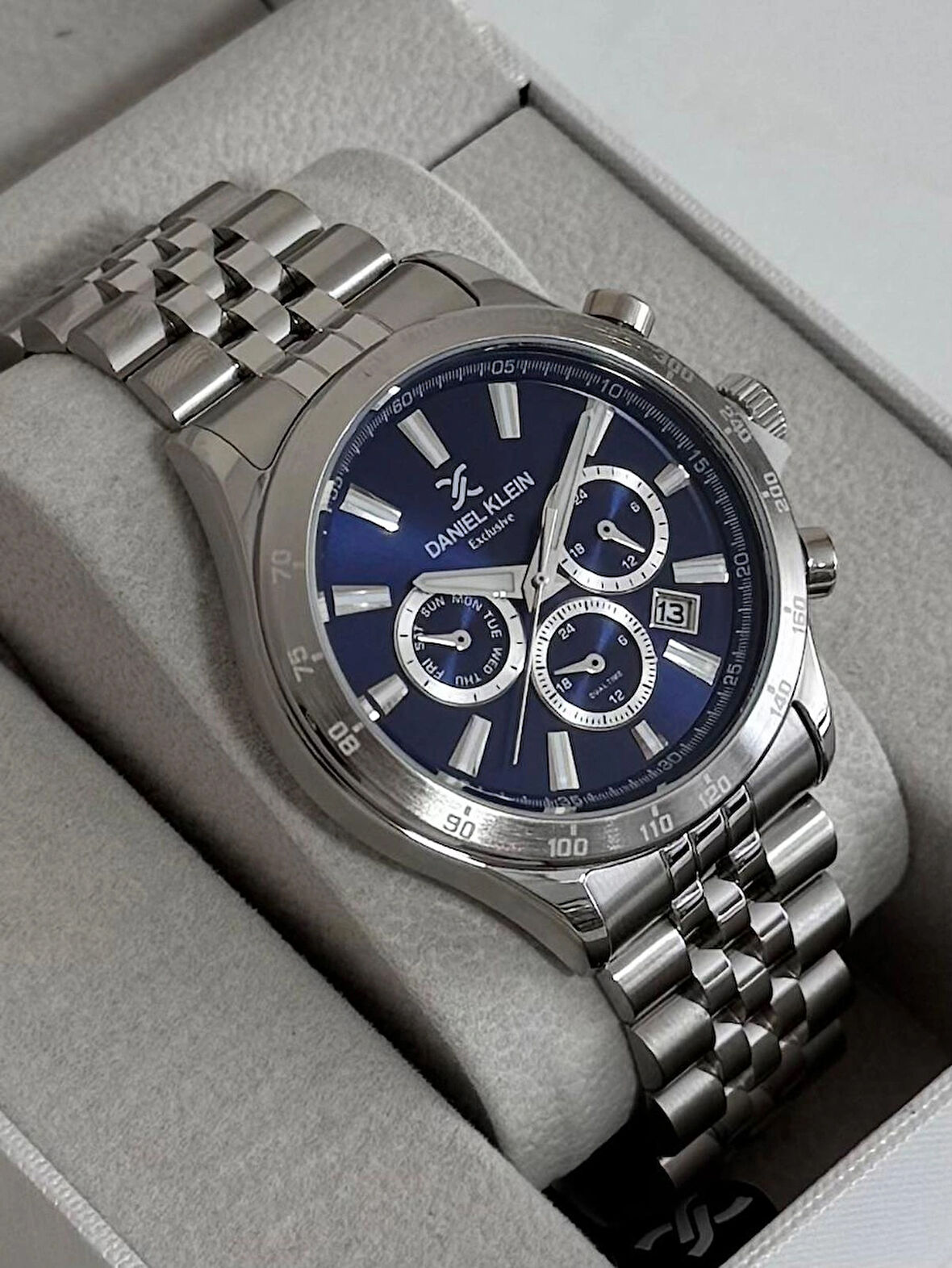 DANİEL KLEİN ERKEK KOL SAATİ ÇELİK KASA - KORDON 3 ATM SUYA DAYANIKLI