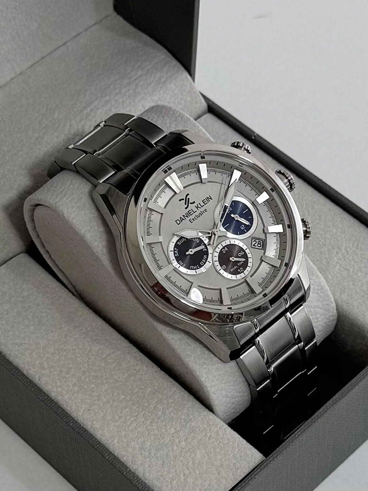 DANİEL KLEİN ERKEK KOL SAATİ ÇELİK KASA - KORDON 3 ATM SUYA DAYANIKLI