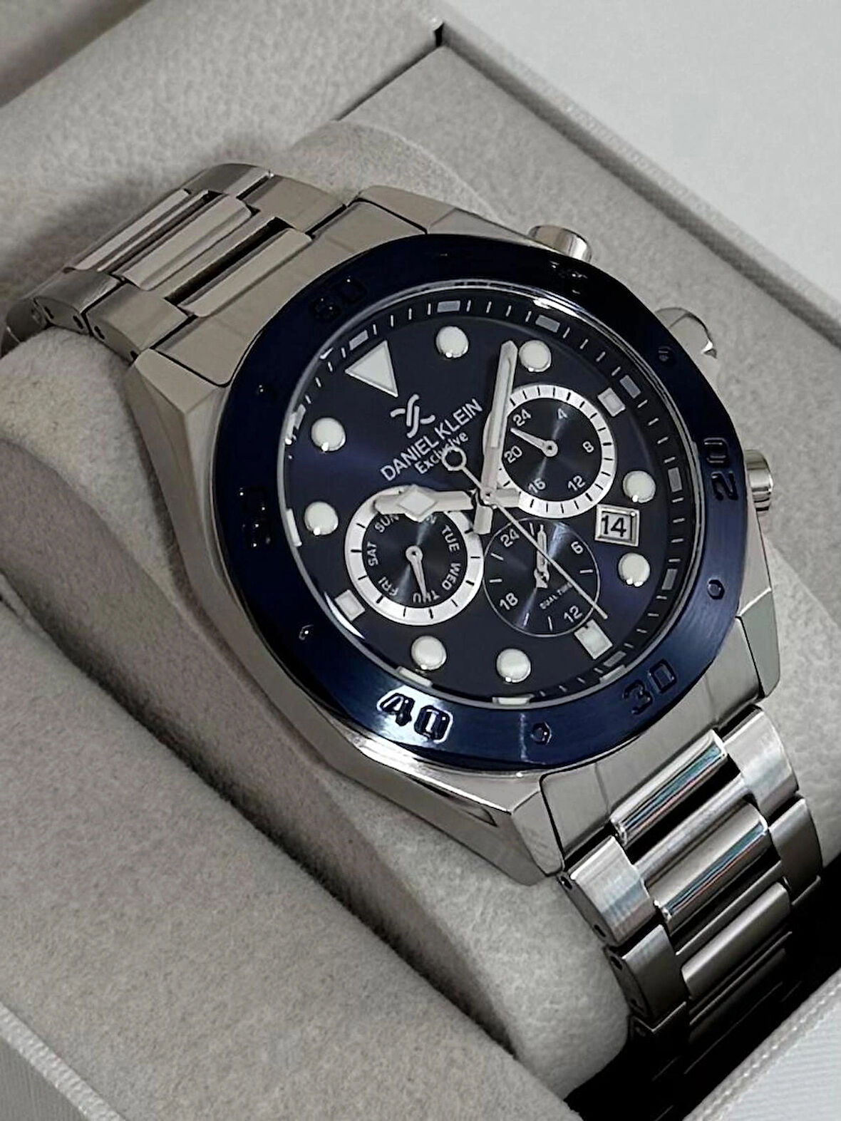 DANİEL KLEİN ERKEK KOL SAATİ ÇELİK KASA - KORDON 3 ATM SUYA DAYANIKLI