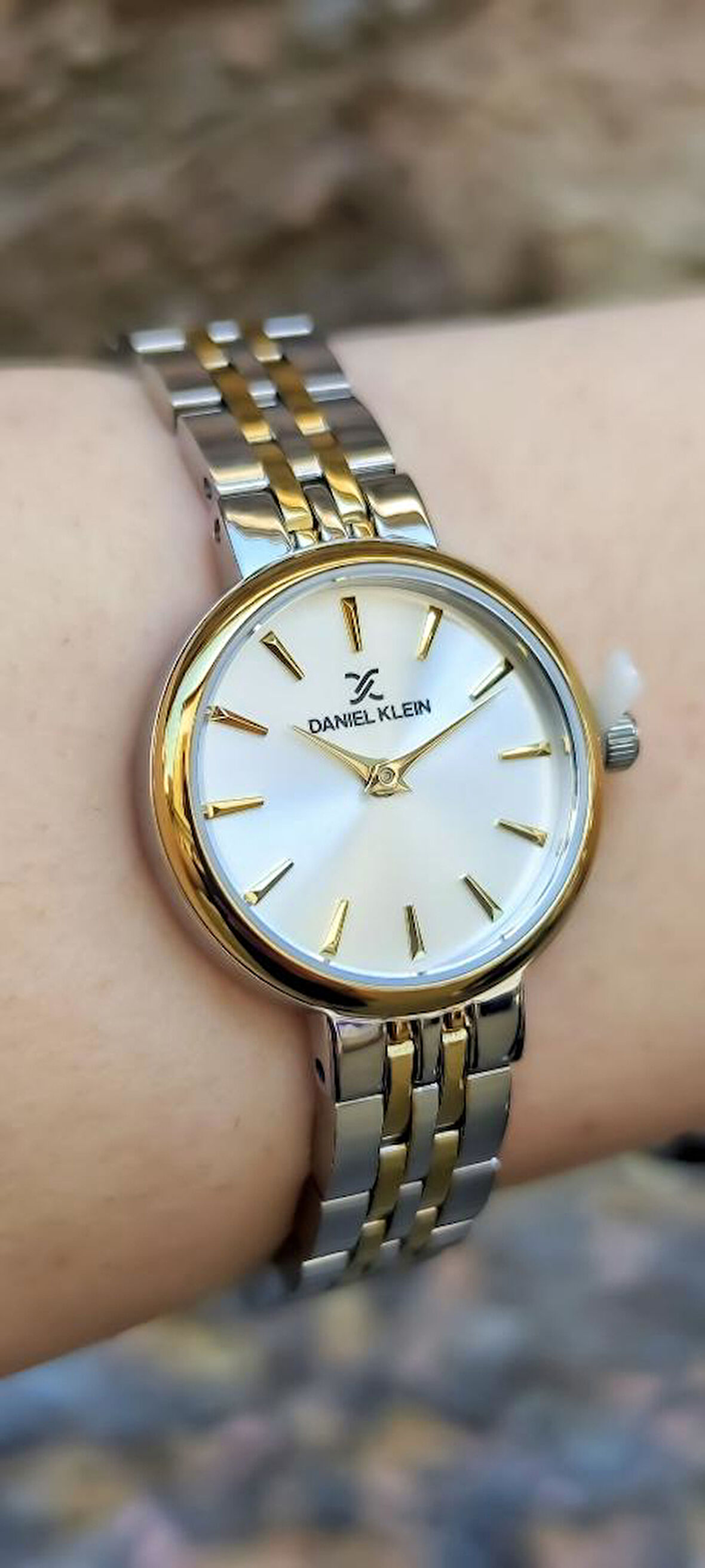 Daniel Klein DKE.1.10874 Yuvarlak Kasa Minimal Tasarım Kadın Kol Saati