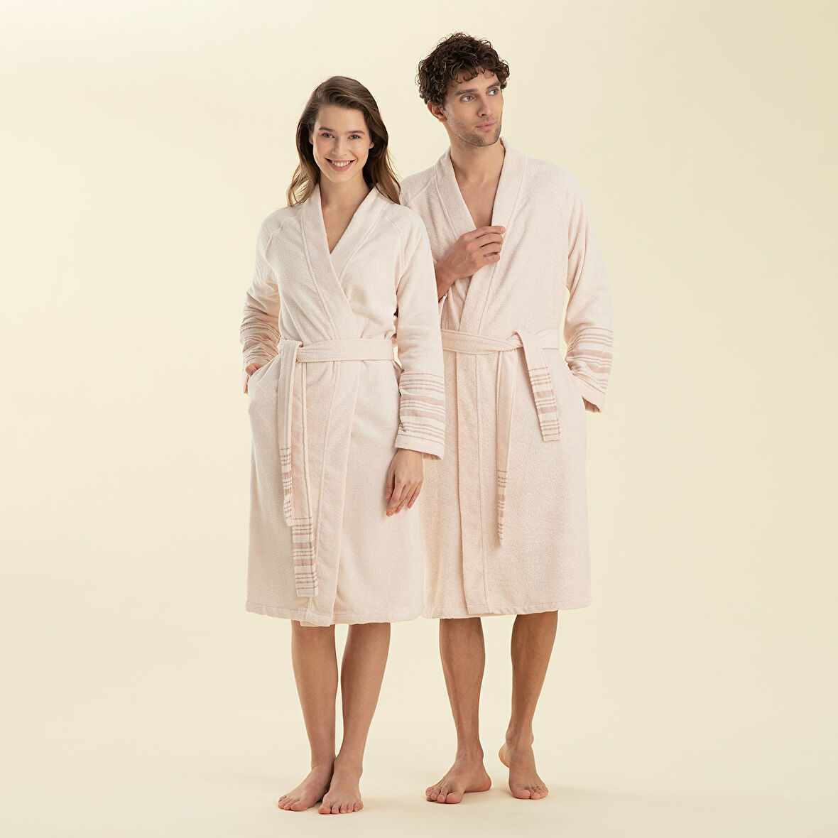 Derin Unisex Bornoz Pudra