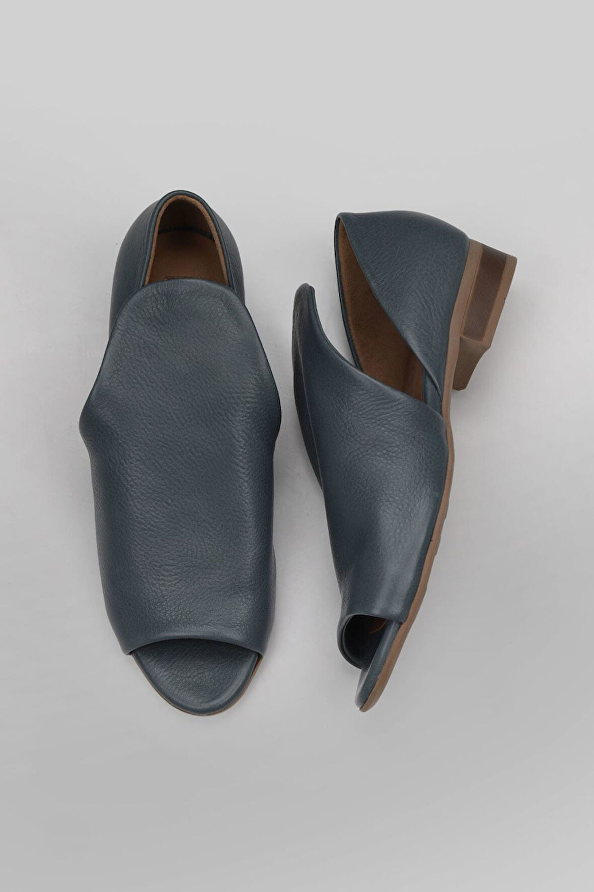 Bueno Shoes Lacivert Deri Kadın Klasik Ayakkabı 01wn5111