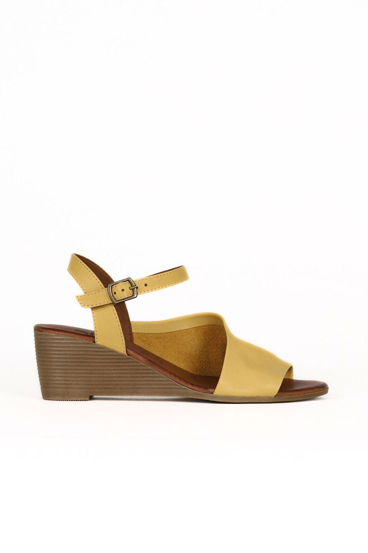 Bueno Shoes Sarı Deri Kadın Dolgu Topuklu Sandalet 01we4000