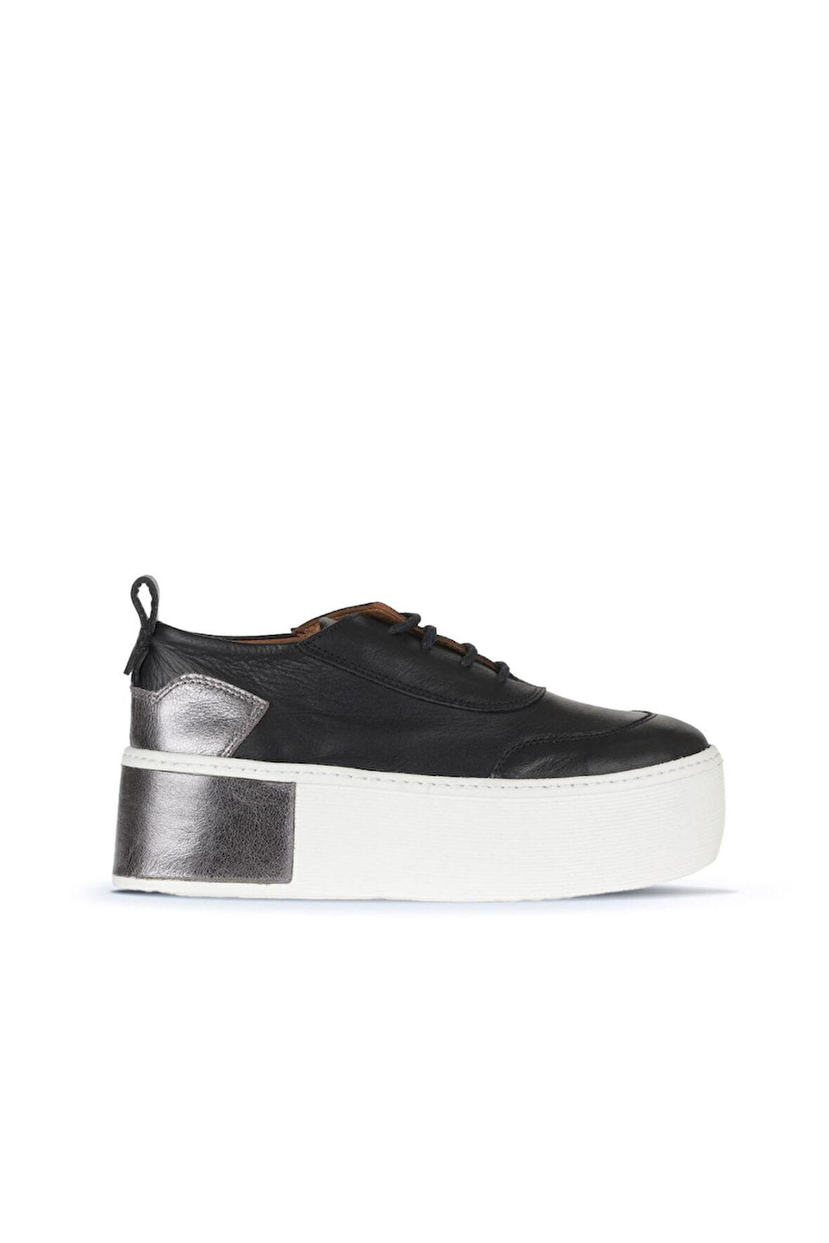 Bueno Shoes Siyah Deri Kadın Dolgu Topuklu Ayakkabı 01ws7000