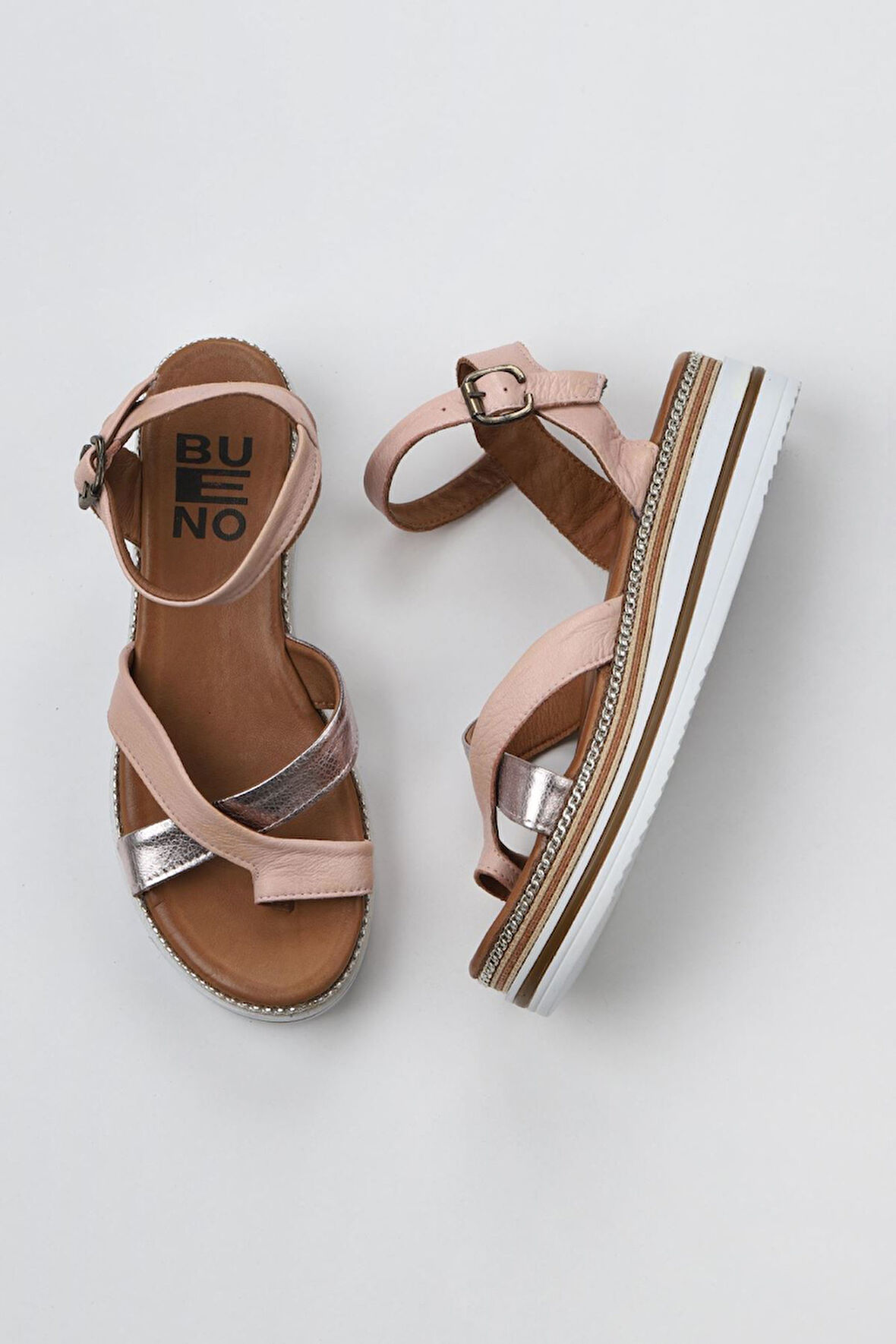 Bueno Shoes Gül Kurusu Deri Kadın Düz Sandalet 01wq1607