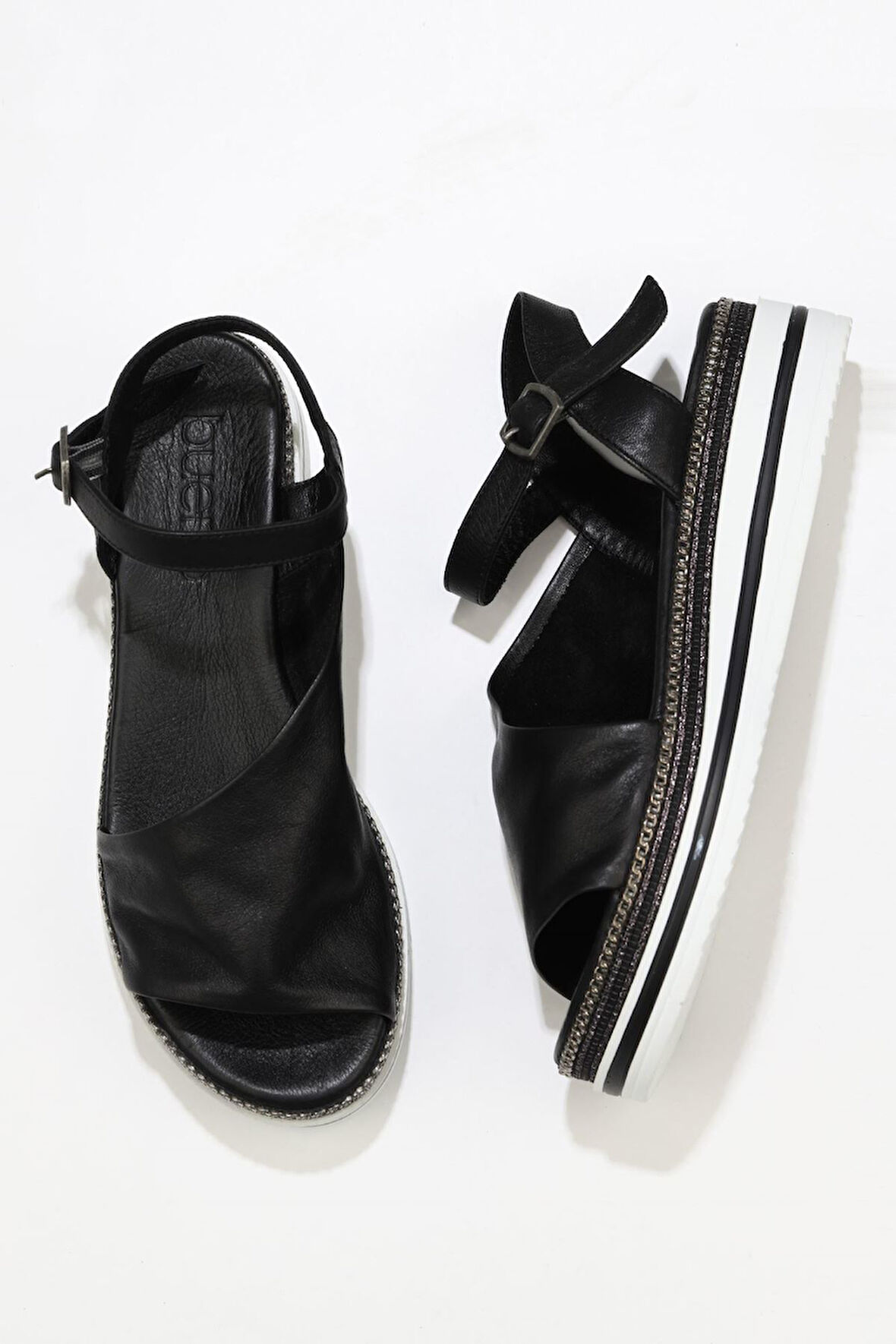 Bueno Shoes Siyah Deri Kadın Dolgu Topuklu Sandalet 01ws4203