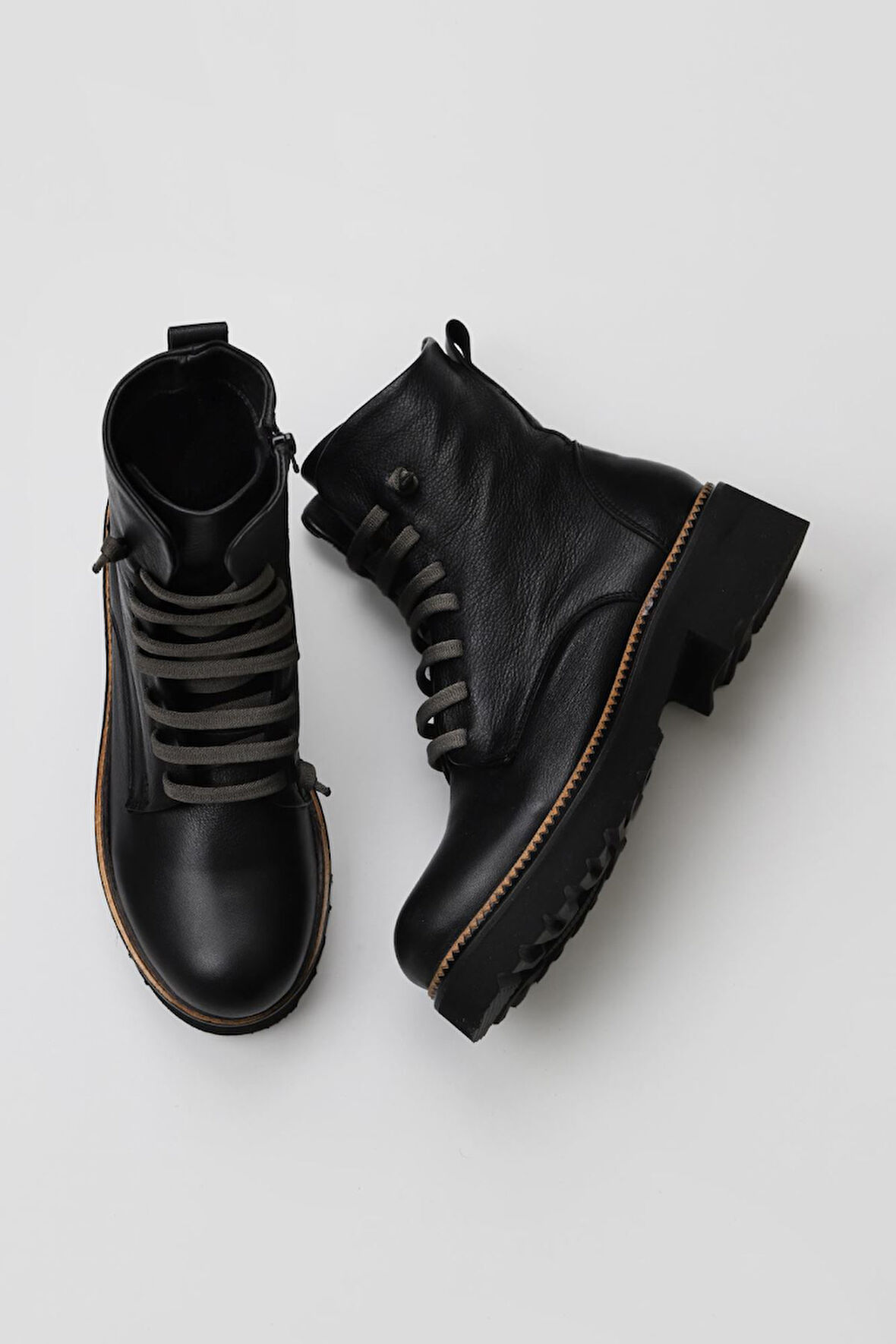 Bueno Shoes Siyah Gri Deri Kadın Düz Bot 01wt0813