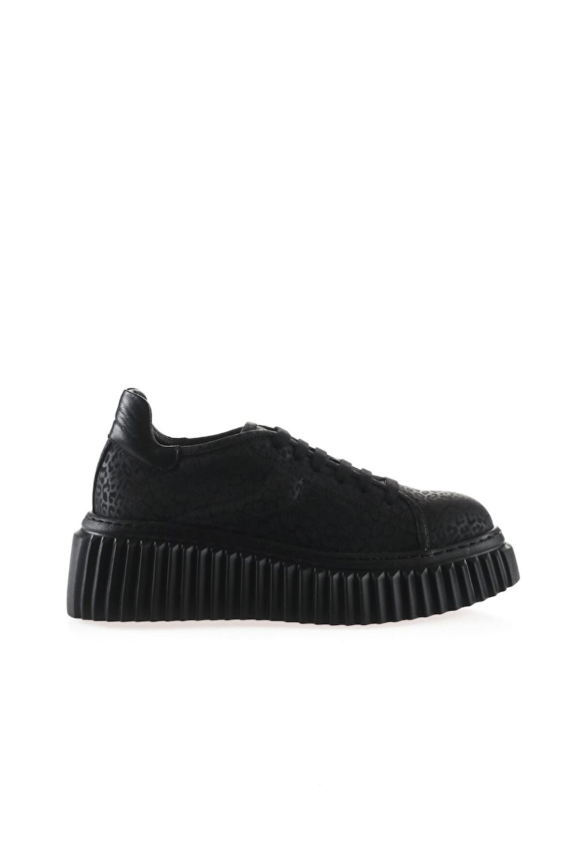 Bueno Shoes Siyah Rugan-deri Kadın Dolgu Topuklu Ayakkabı 01wt4601