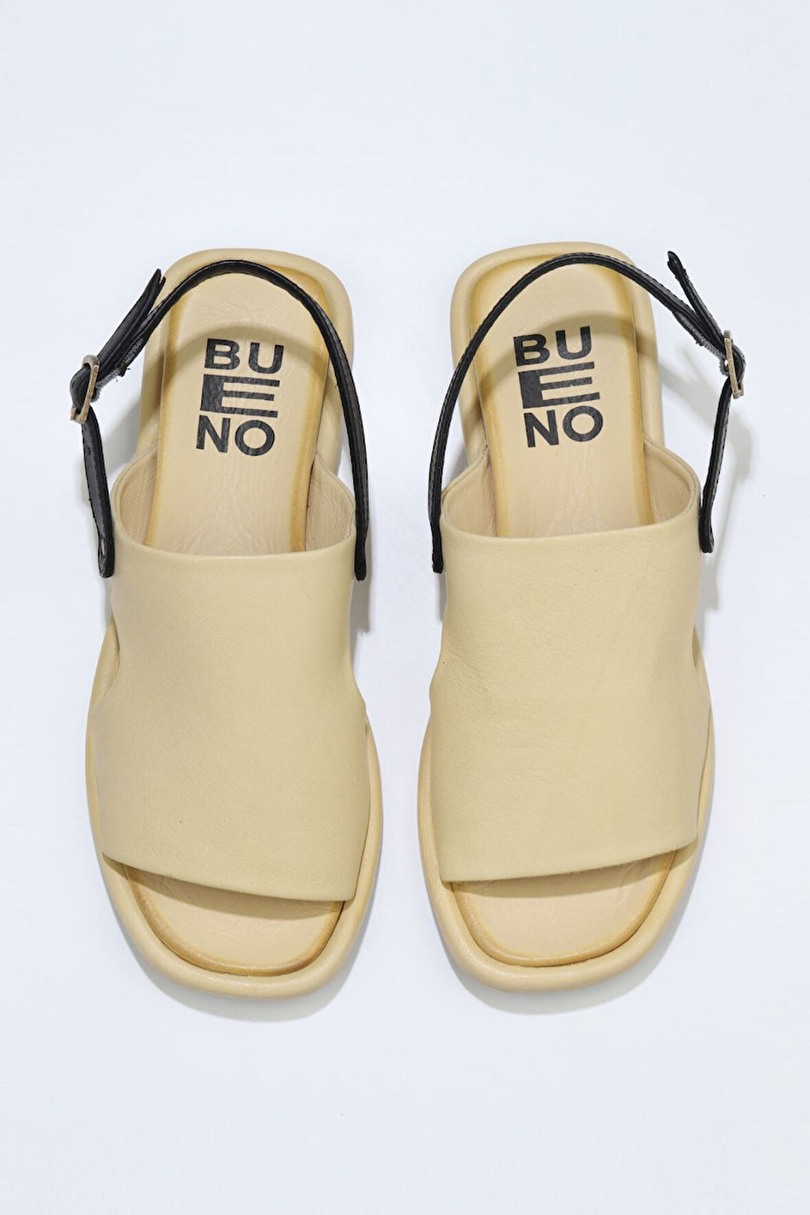 Bueno Shoes Sarı Siyah Deri Kadın Düz Sandalet 01wu4108