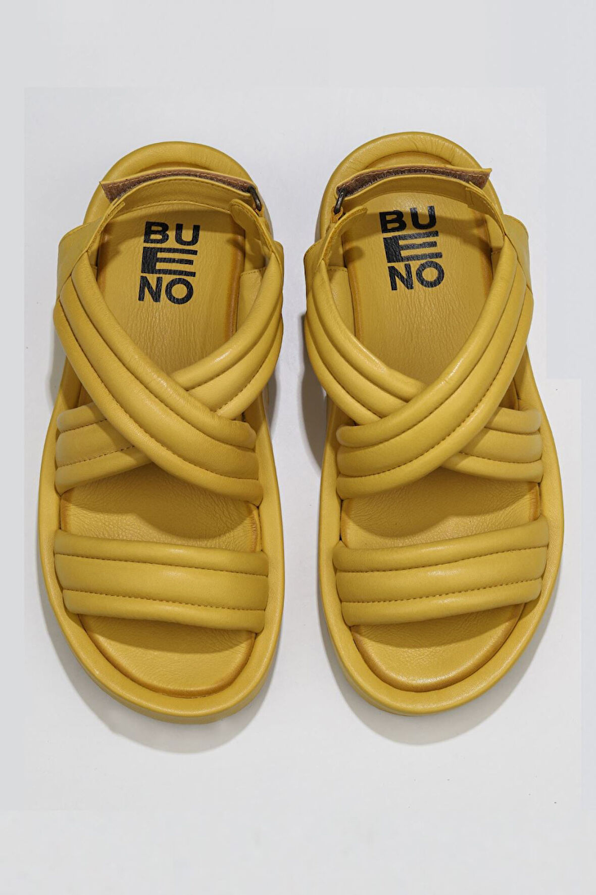 Bueno Shoes Sarı Deri Kadın Dolgu Topuklu Sandalet 01wu4619
