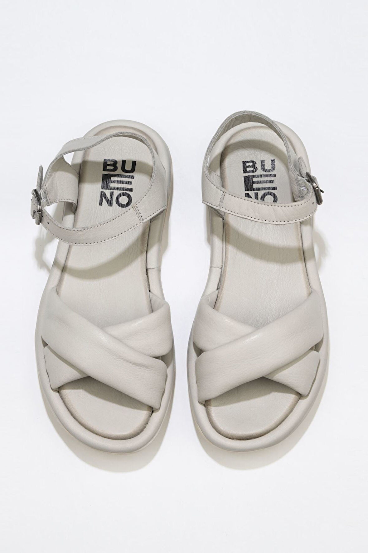 Bueno Shoes Gri Deri Kadın Sandalet 01wu5901