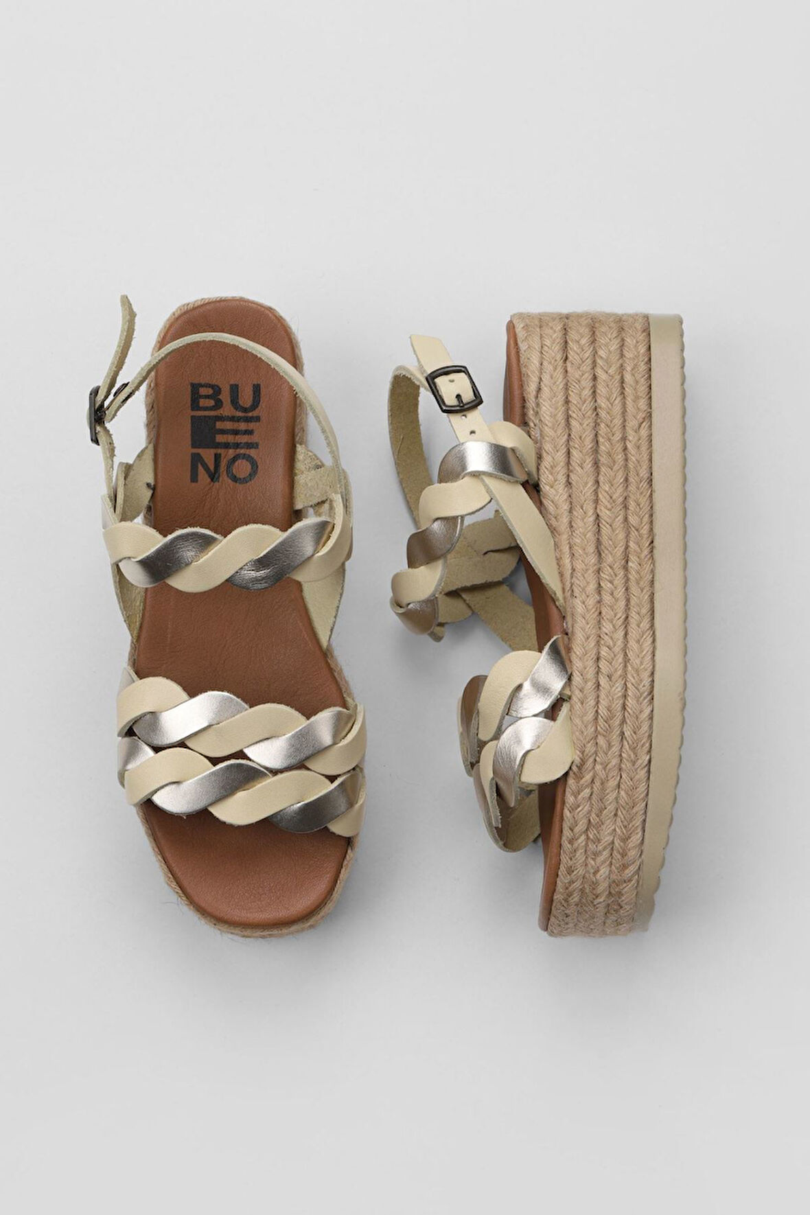 Bueno Shoes Sarı Parlak Deri Kadın Dolgu Topuklu Sandalet 01wu6119