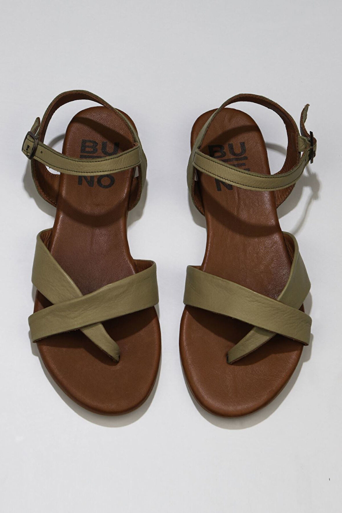 Bueno Shoes Haki Deri Kadın Düz Sandalet 01wu7419