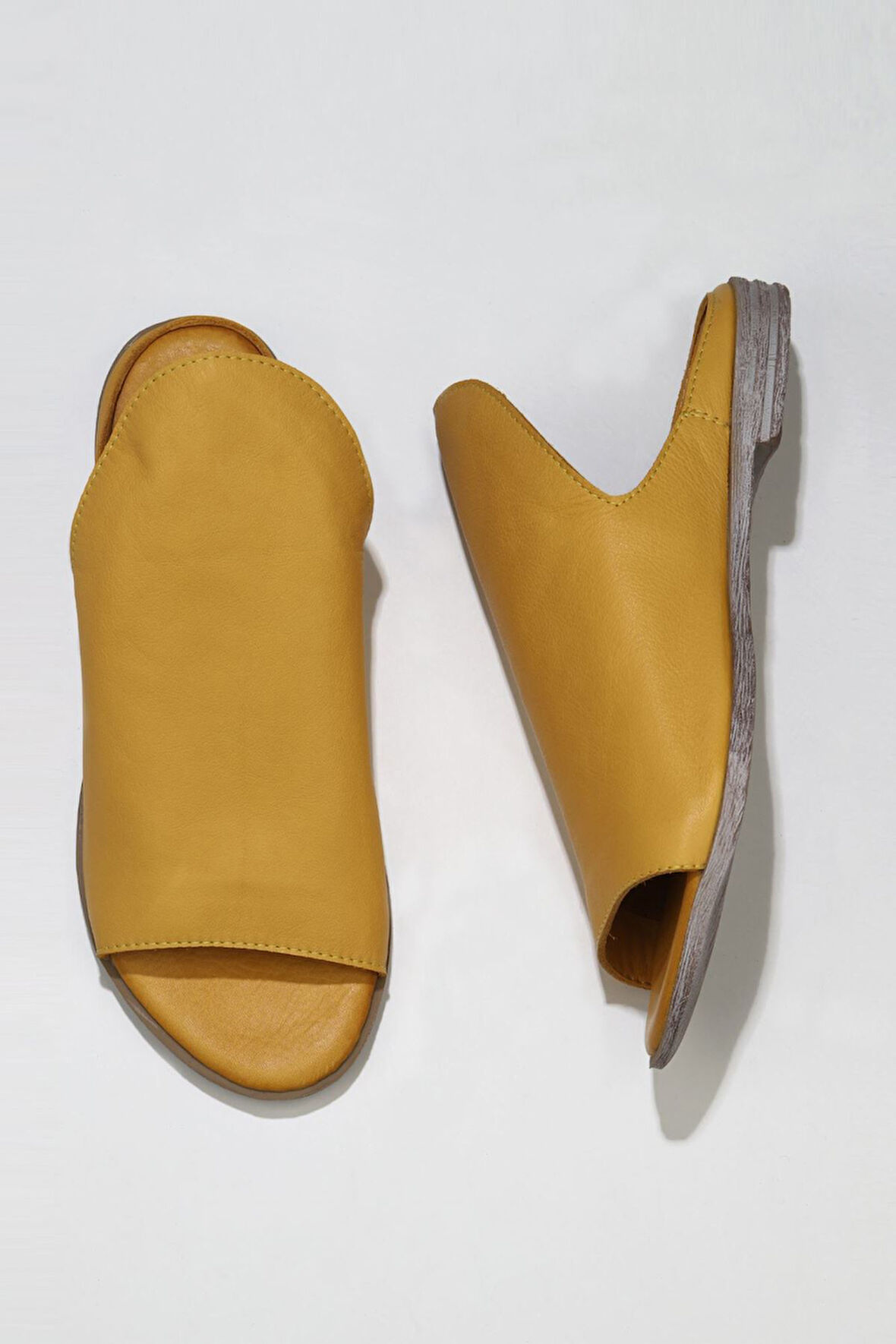 Bueno Shoes Sarı Deri Kadın Düz Terlik 01wn5019