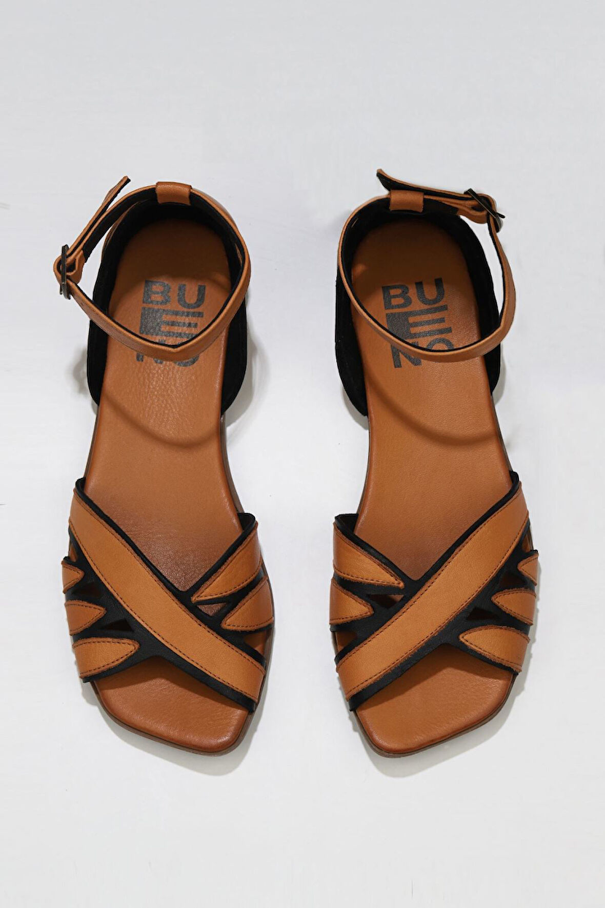 Bueno Shoes Taba Deri Kadın Düz Sandalet 01wu1809