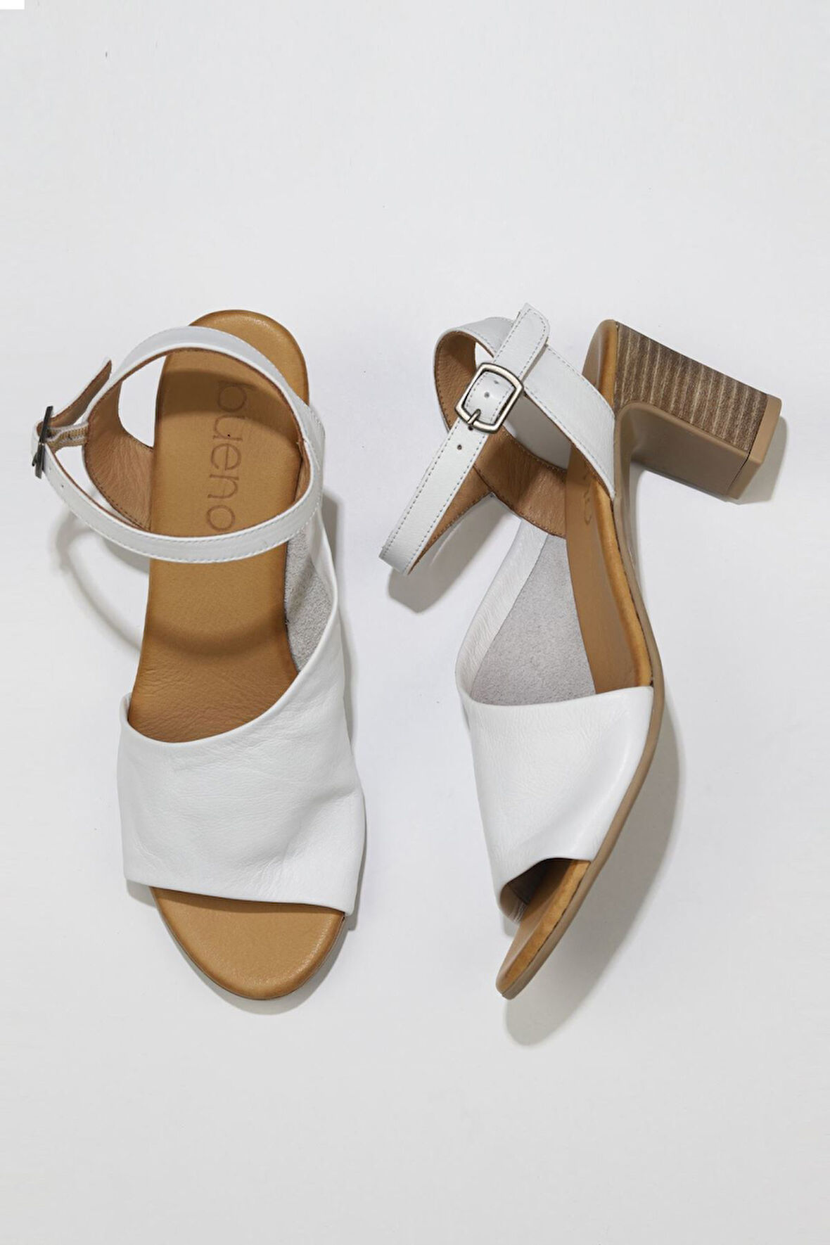 Bueno Shoes Beyaz Deri Kadın Topuklu Sandalet 01wn1519