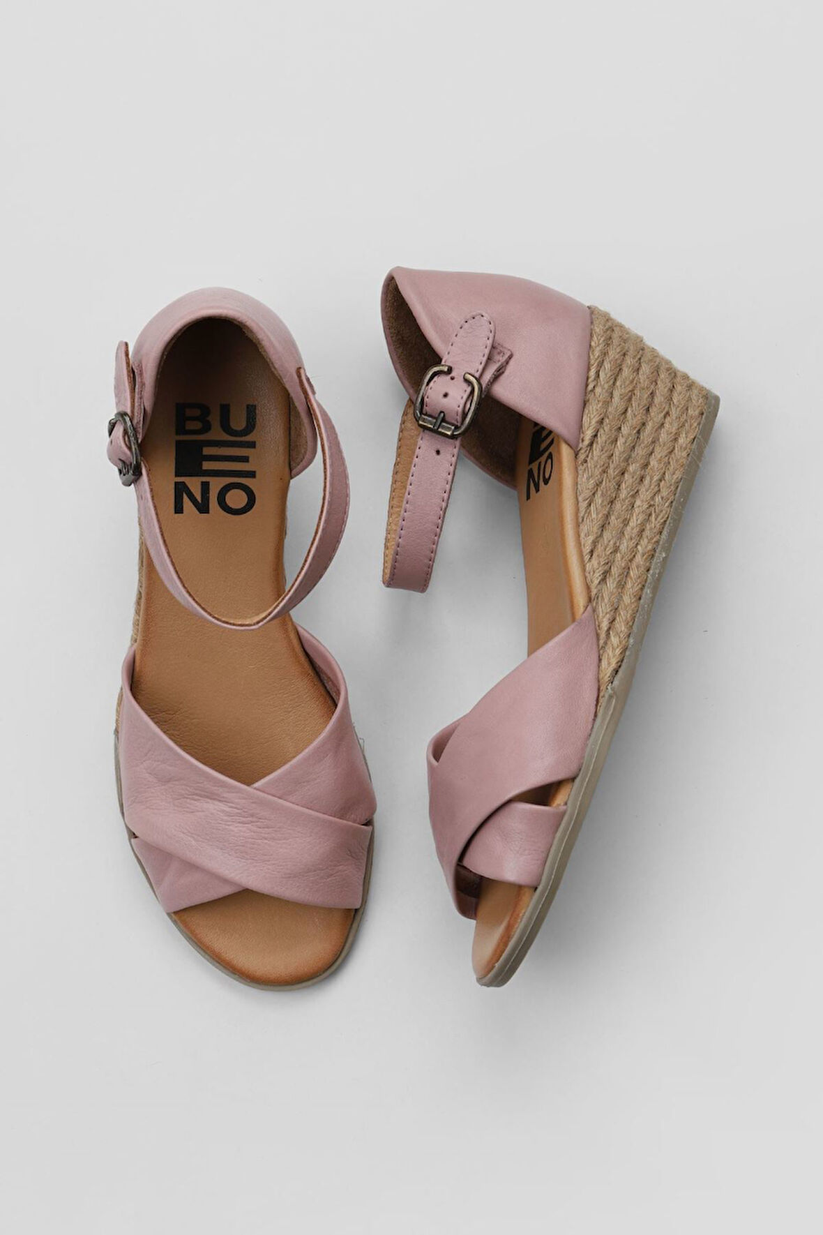 Bueno Shoes Gül Kurusu Deri Kadın Dolgu Topuklu Sandalet 01ws11102