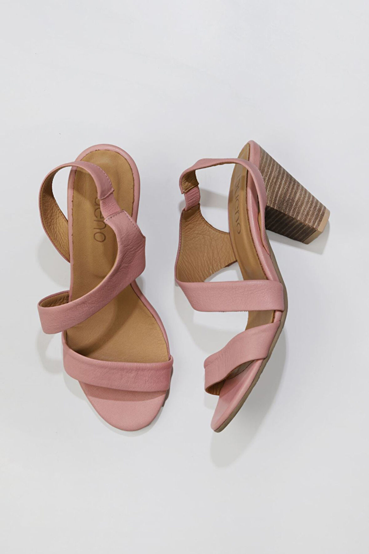 Bueno Shoes Pudra Deri Kadın Topuklu Sandalet 01ws6700