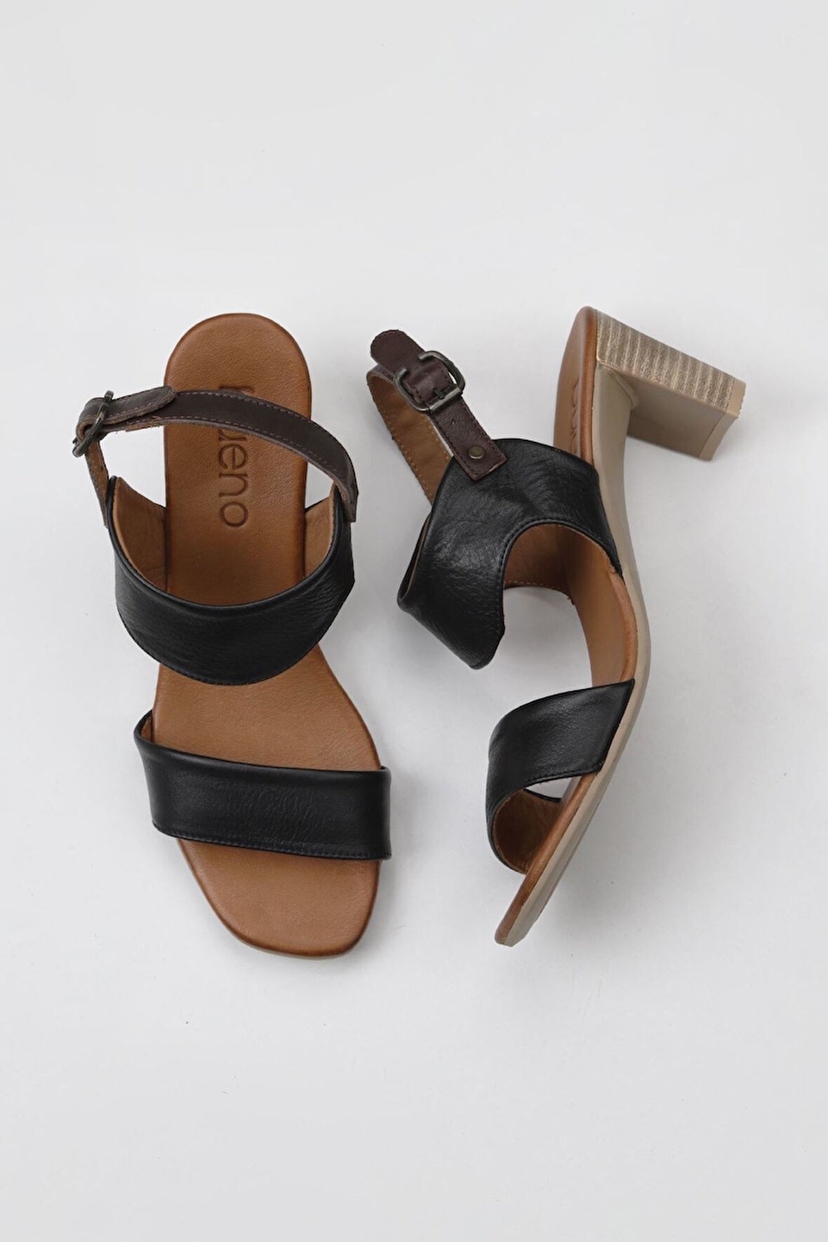 Bueno Shoes Siyah Deri Kadın Topuklu Sandalet 01wu11100