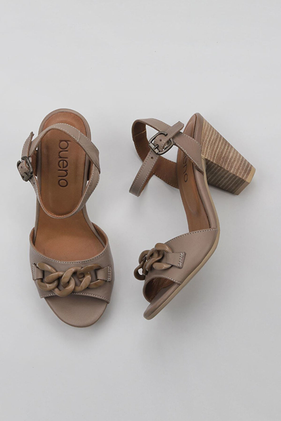Bueno Shoes Gri Deri Kadın Topuklu Sandalet 01wu11200