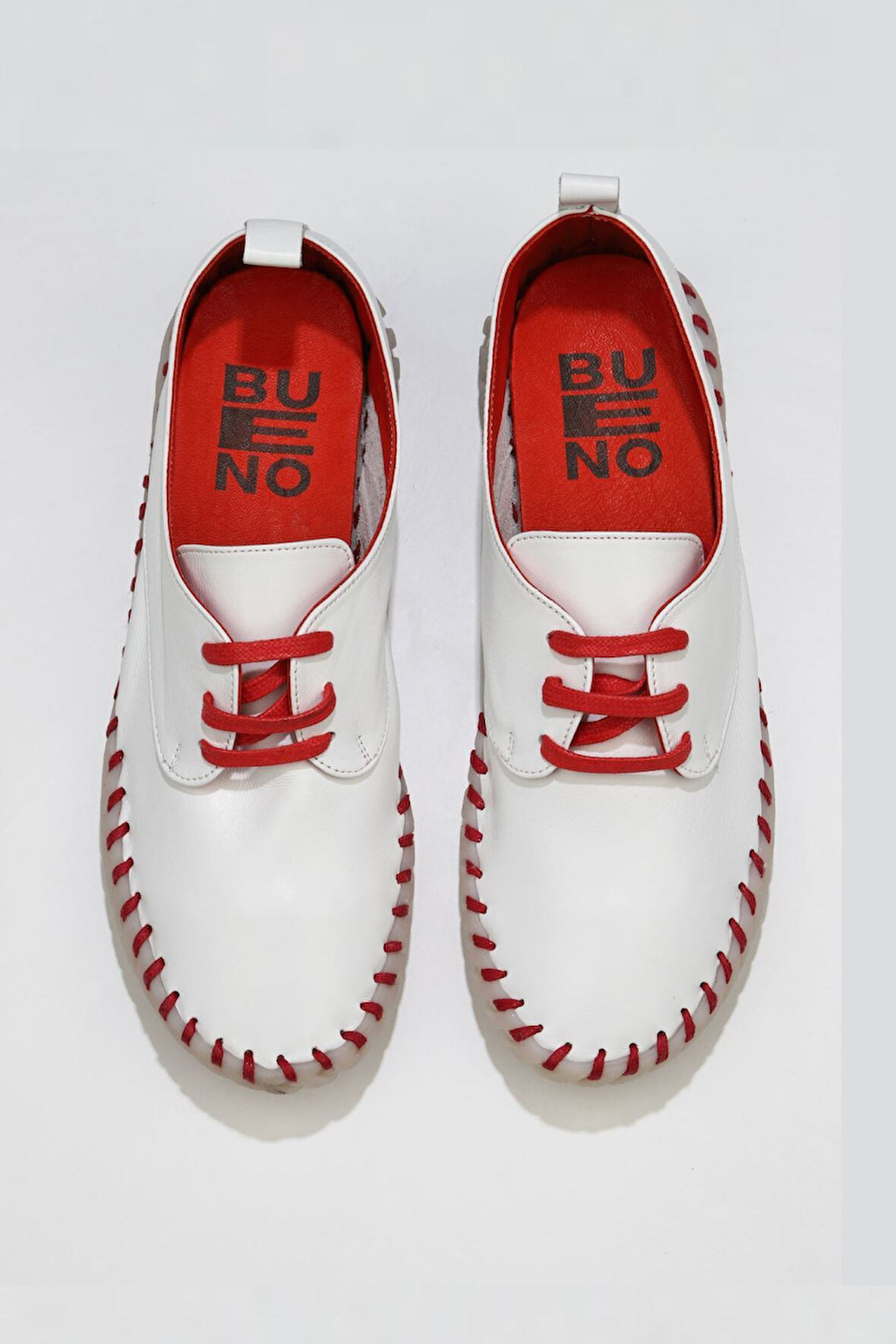 Bueno Shoes Beyaz Kırmızı Deri Kadın Düz Ayakkabı 01wq0200