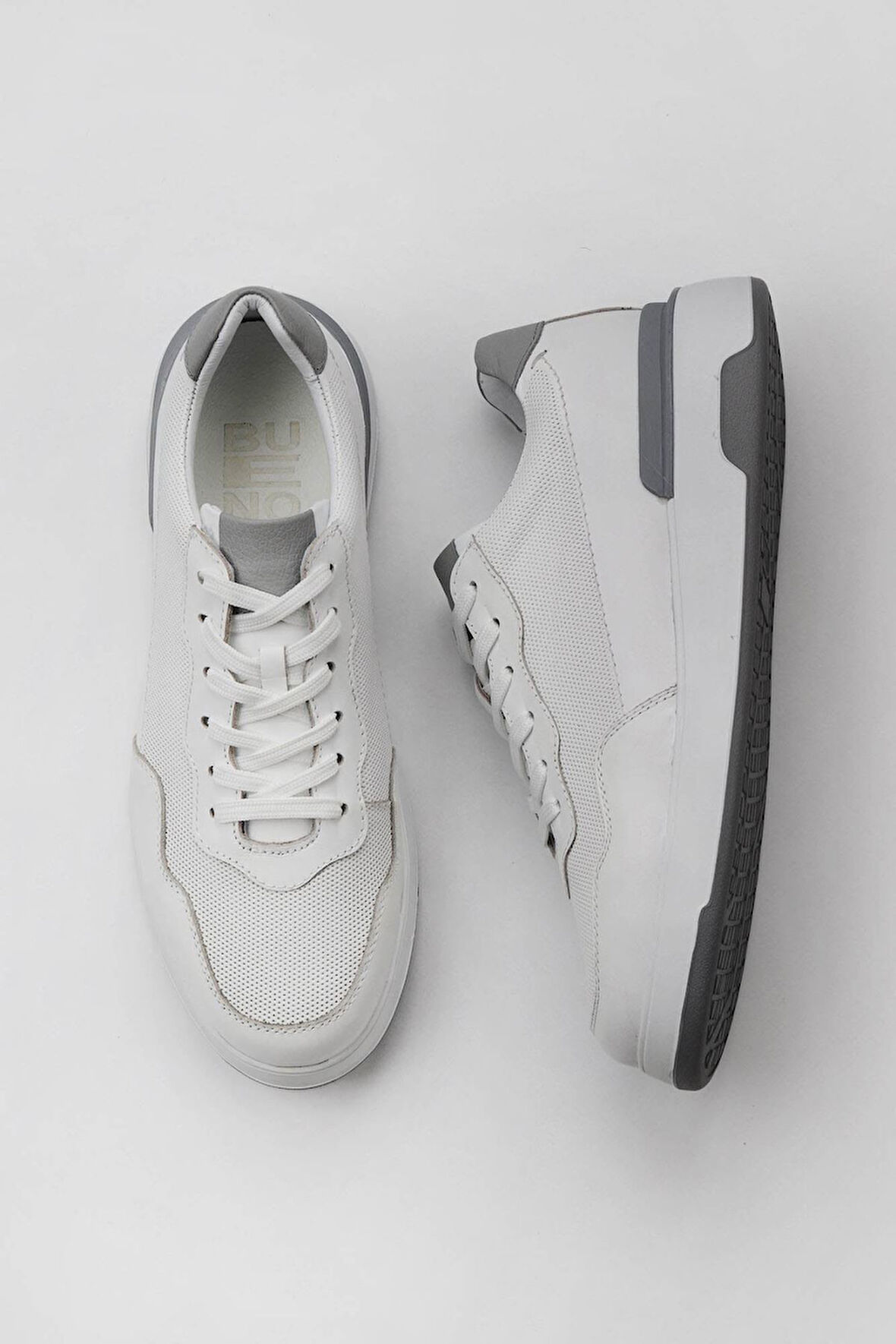 Bueno Shoes Beyaz Gri Napa Deri Erkek Spor Ayakkabı 03m28004