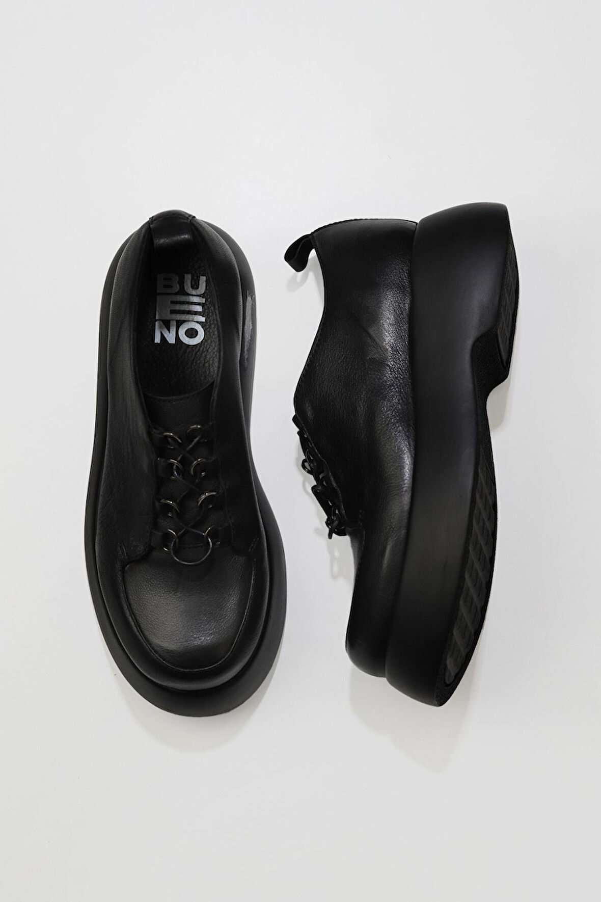 Bueno Shoes Siyah Deri Kadın Dolgu Topuklu Ayakkabı 01wv5303