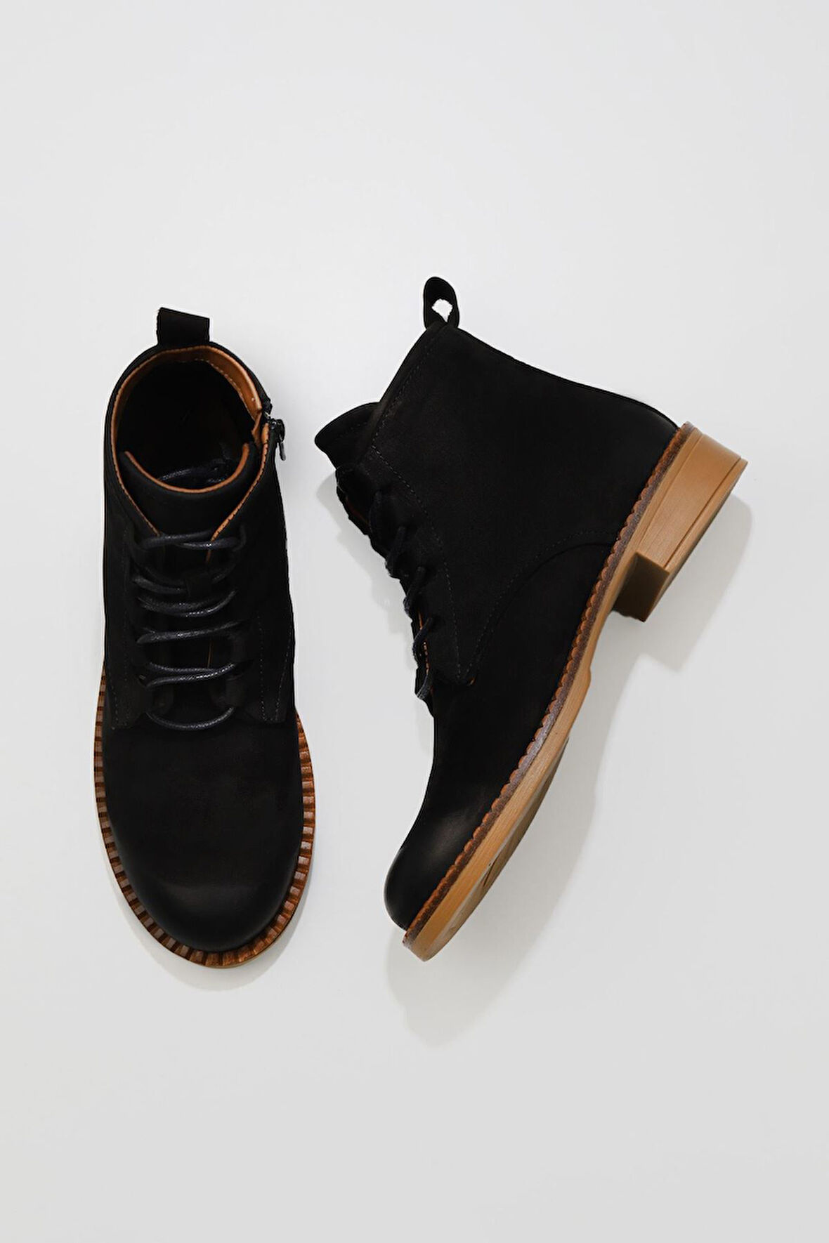 Bueno Shoes Siyah Nubuk Kadın Düz Bot 01wv6002