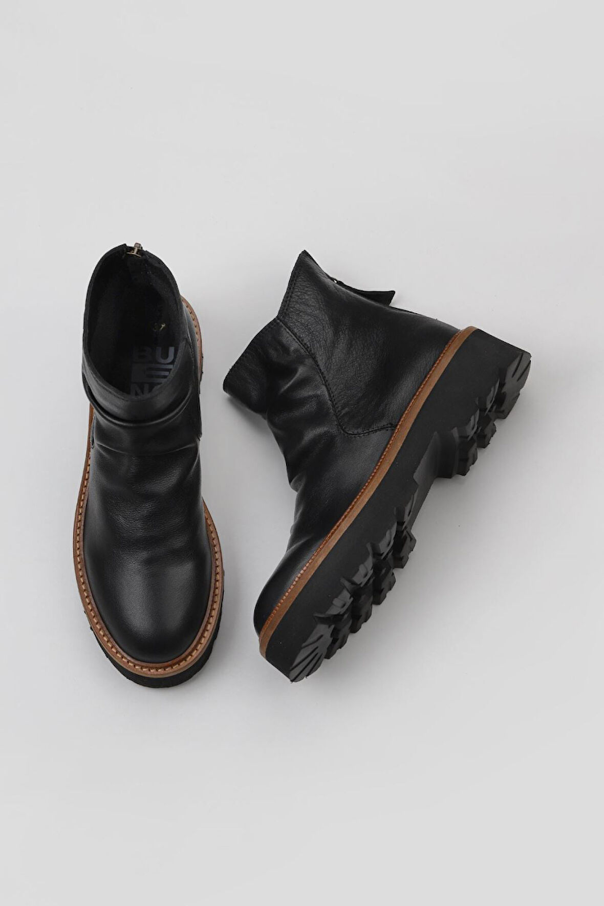 Bueno Shoes Siyah Deri Kadın Düz Bot 01wv9900