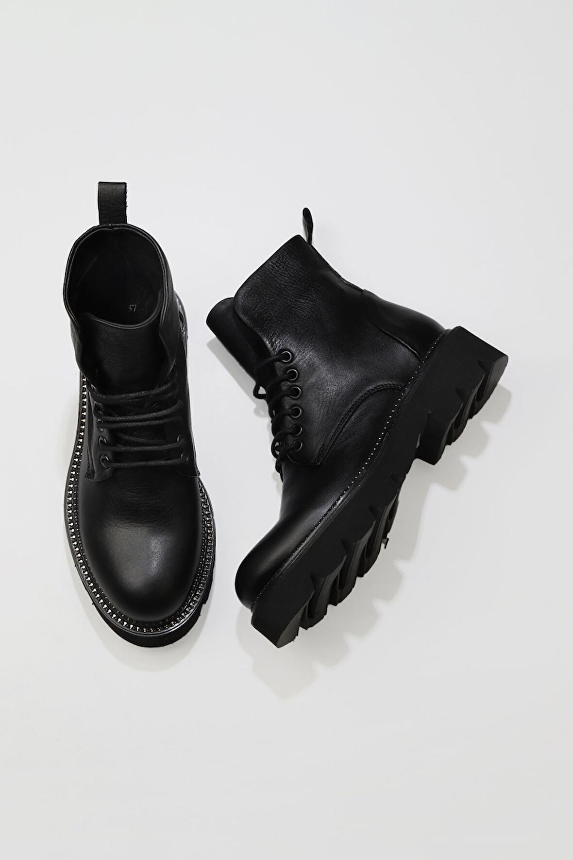 Bueno Shoes Siyah Flotter Deri Kadın Düz Bot 01wr3405