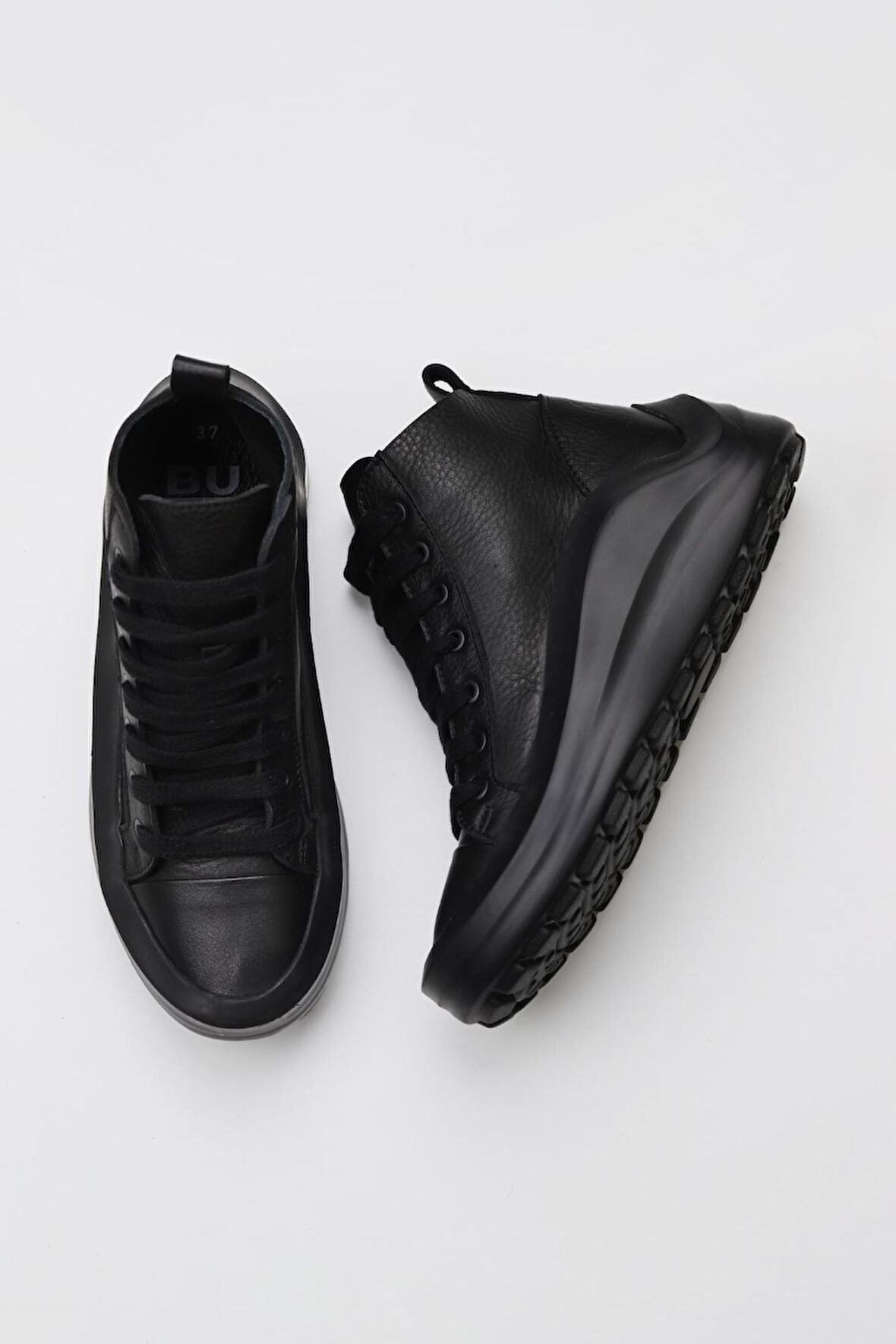 Bueno Shoes Siyah Flotter Deri Kadın Dolgu Topuklu Bot 01wr3800