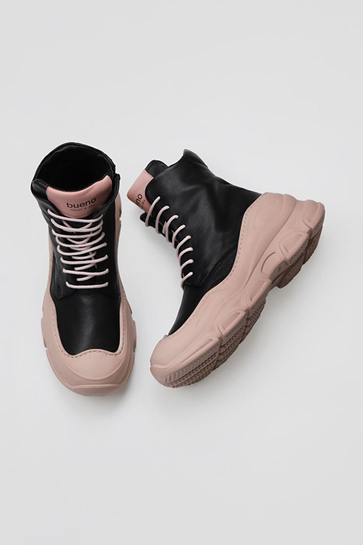 Bueno Shoes Siyah Pudra Deri Kadın Spor Bot 01wv8800