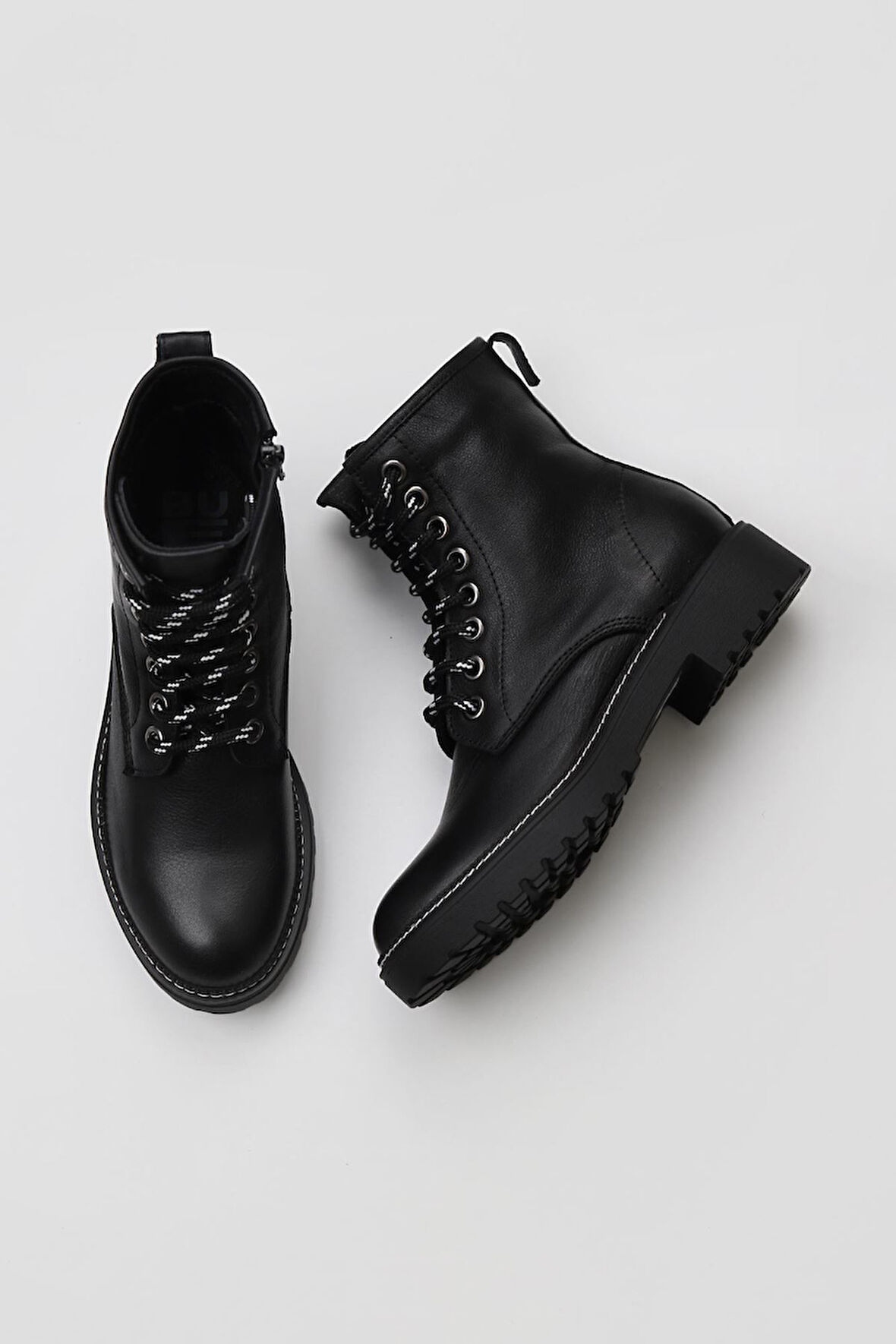 Bueno Shoes Siyah Deri Kadın Düz Bot 01wr4208