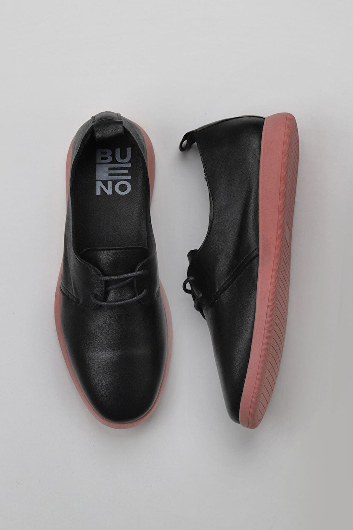 Bueno Shoes Siyah Pembe Deri Kadın Düz Ayakkabı 01wy1509
