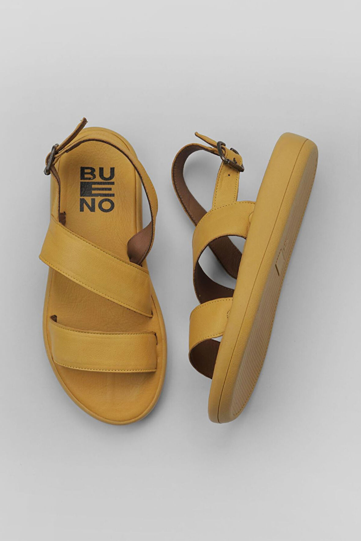 Bueno Shoes Sarı Deri Kadın Düz Sandalet 01wy2300