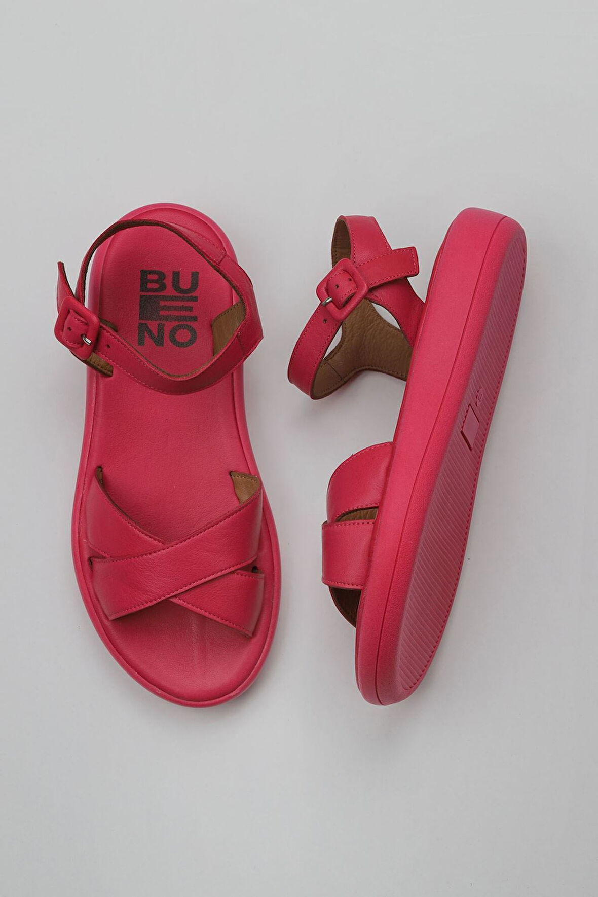 Bueno Shoes Fuşya Deri Kadın Düz Sandalet 01wy2301