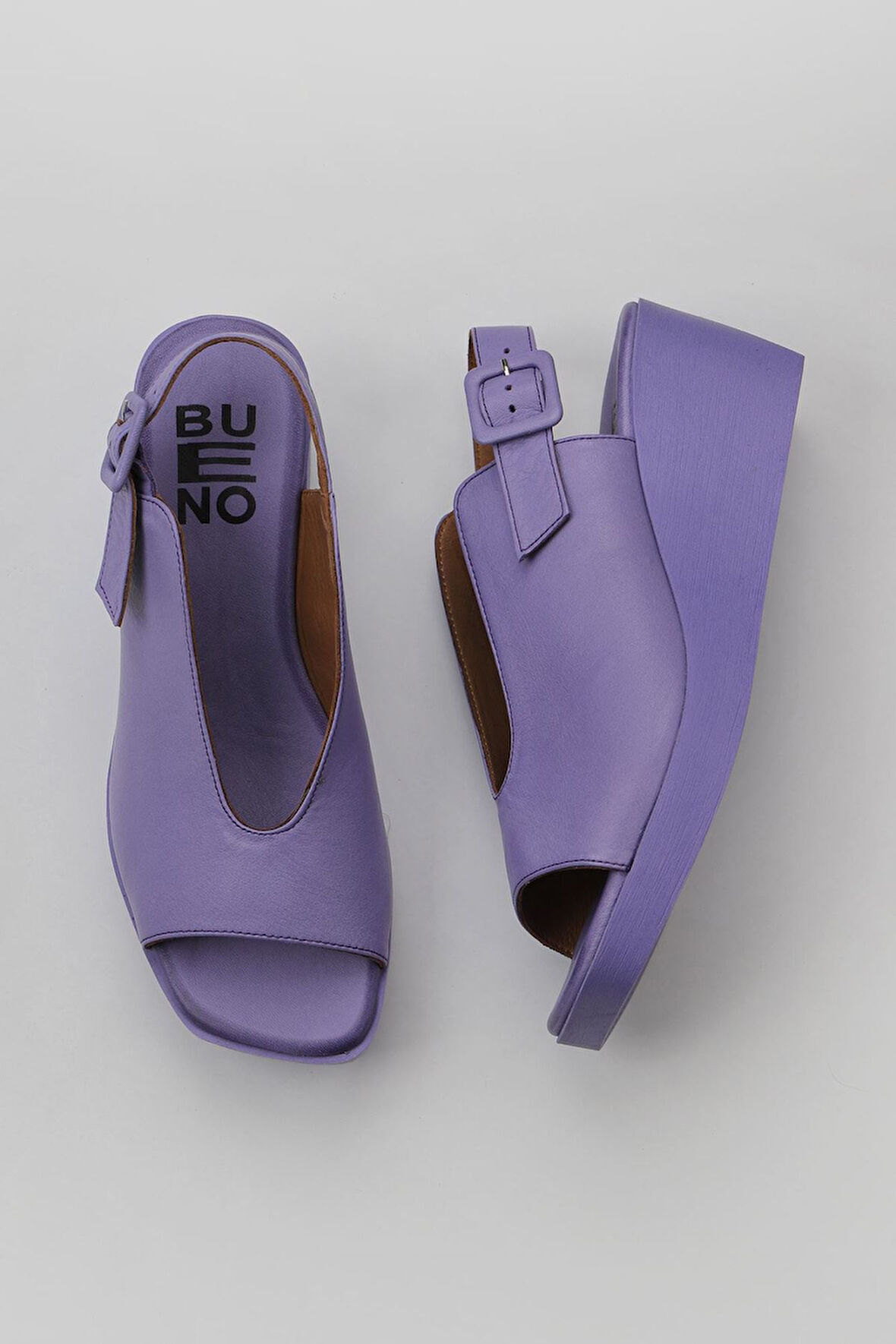 Bueno Shoes Lila Deri Kadın Dolgu Topuklu Sandalet 01wy2405