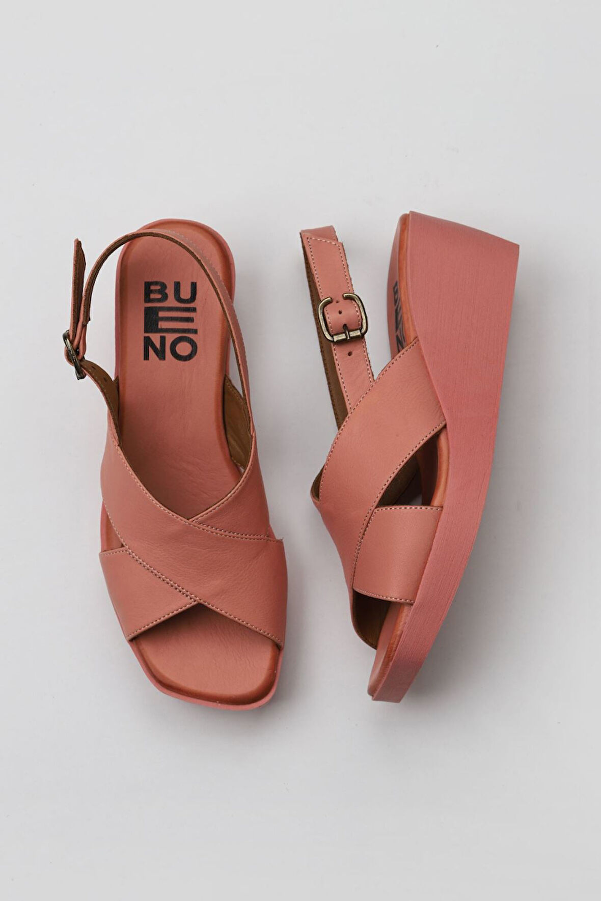 Bueno Shoes Pembe Deri Kadın Dolgu Topuklu Sandalet 01wy2411